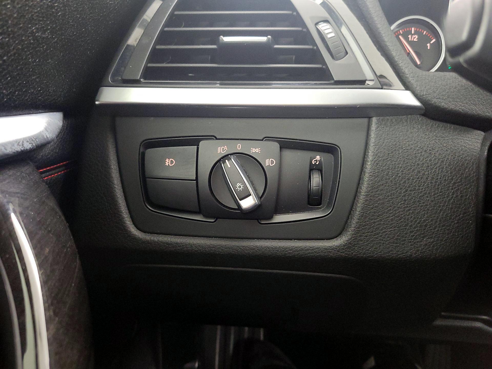 Thumbnail: 2015 BMW 3 Series - 13