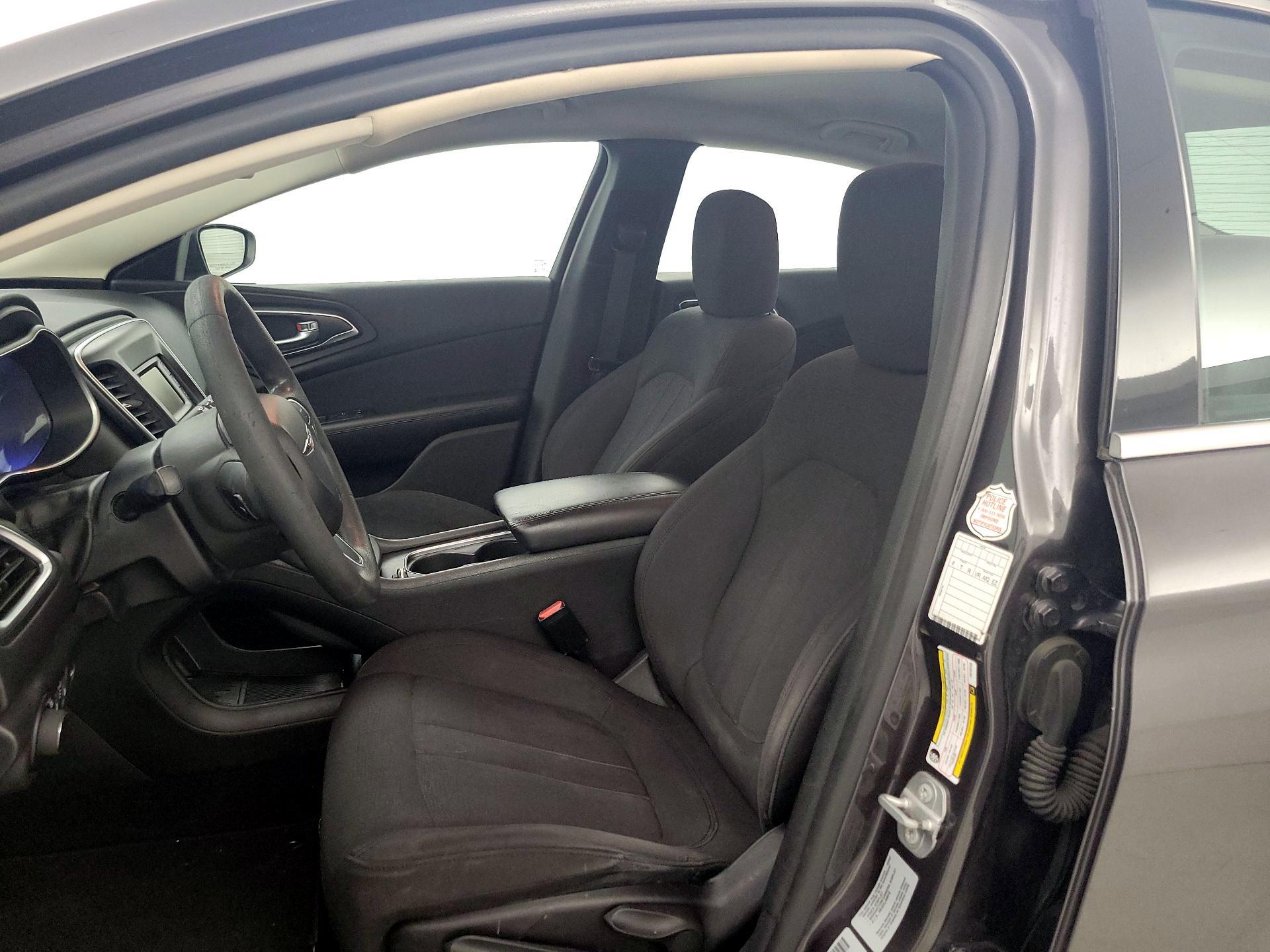 Thumbnail: 2015 Chrysler 200 - 11