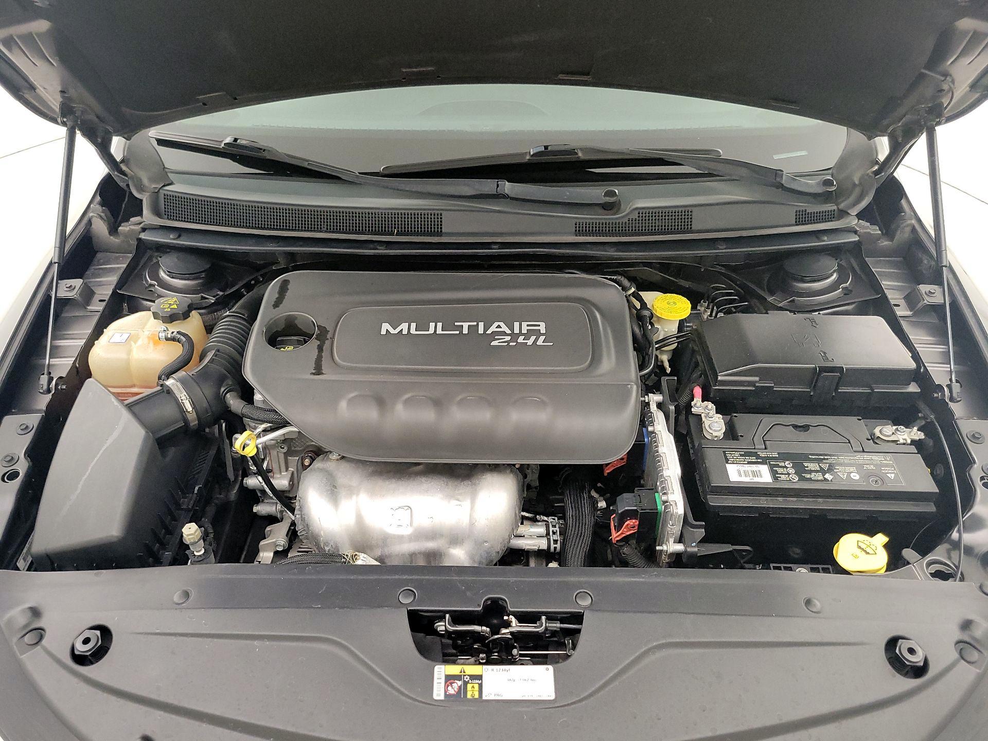 Thumbnail: 2015 Chrysler 200 - 19