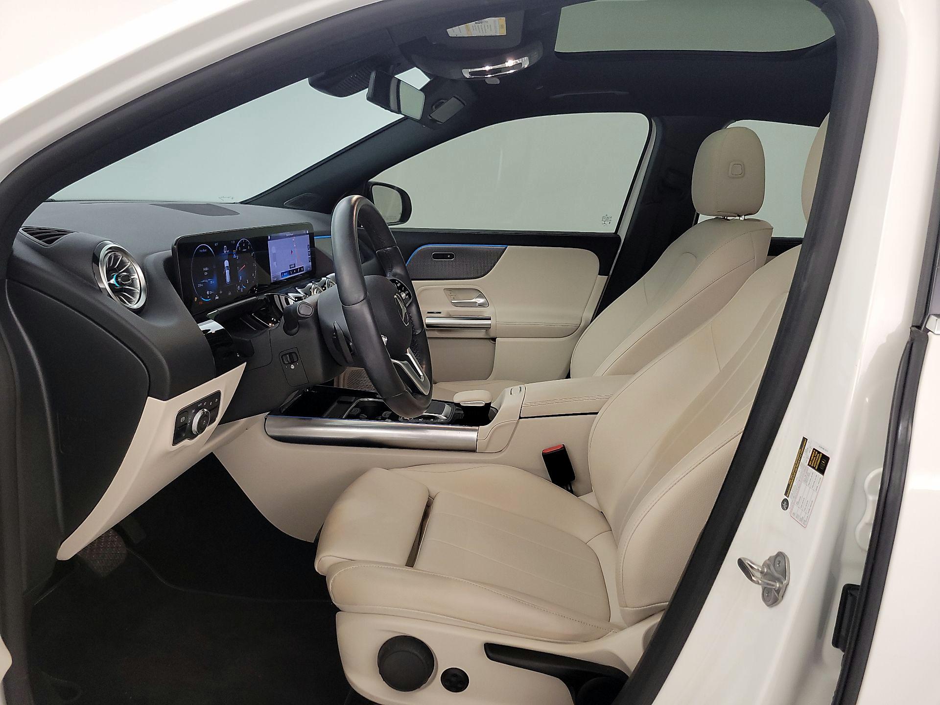 Thumbnail: 2022 Mercedes-Benz GLA - 11