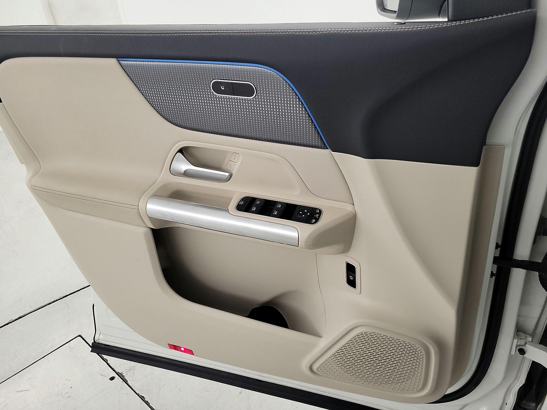 Thumbnail: 2022 Mercedes-Benz GLA - 12