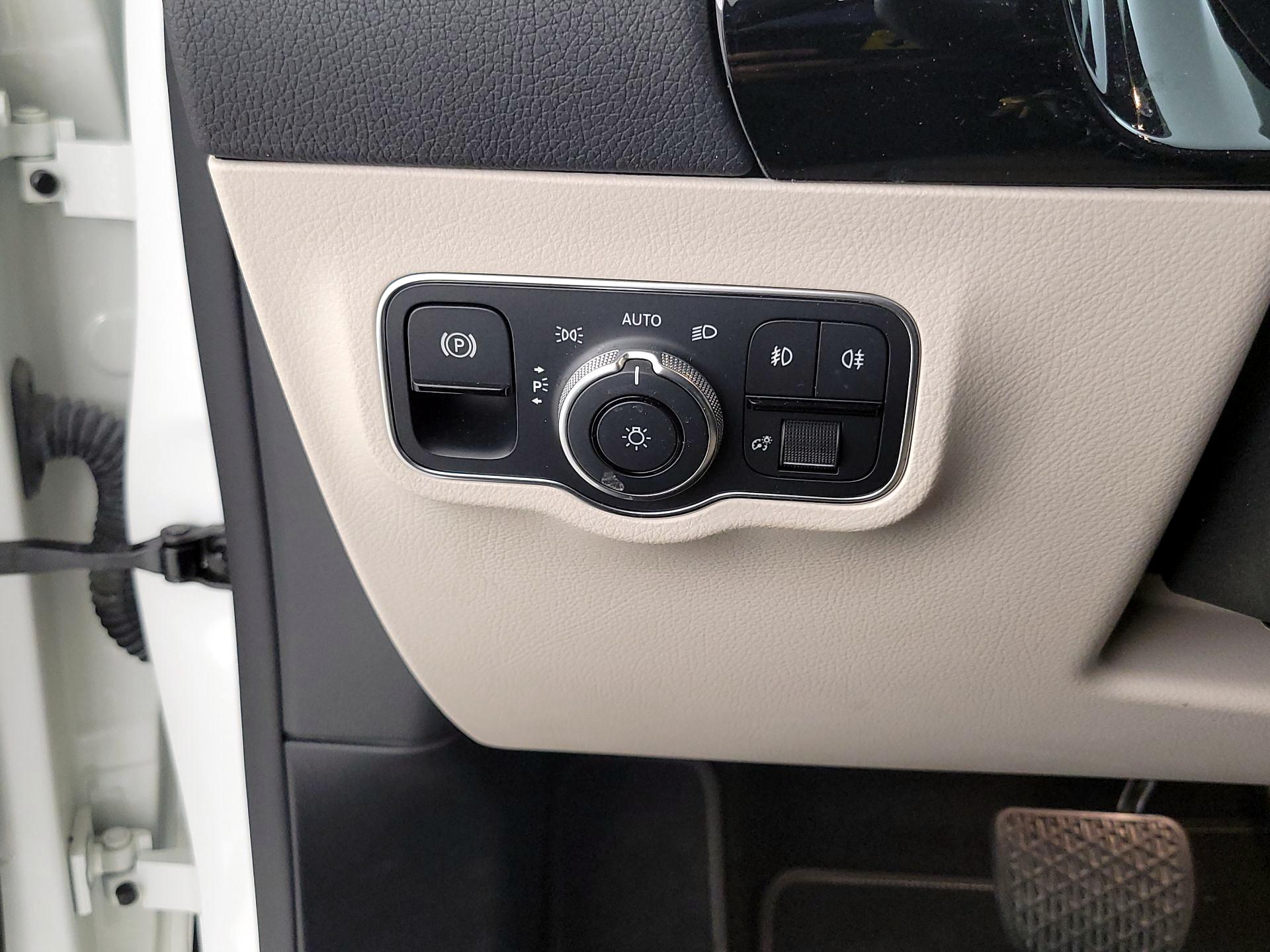 Thumbnail: 2022 Mercedes-Benz GLA - 13