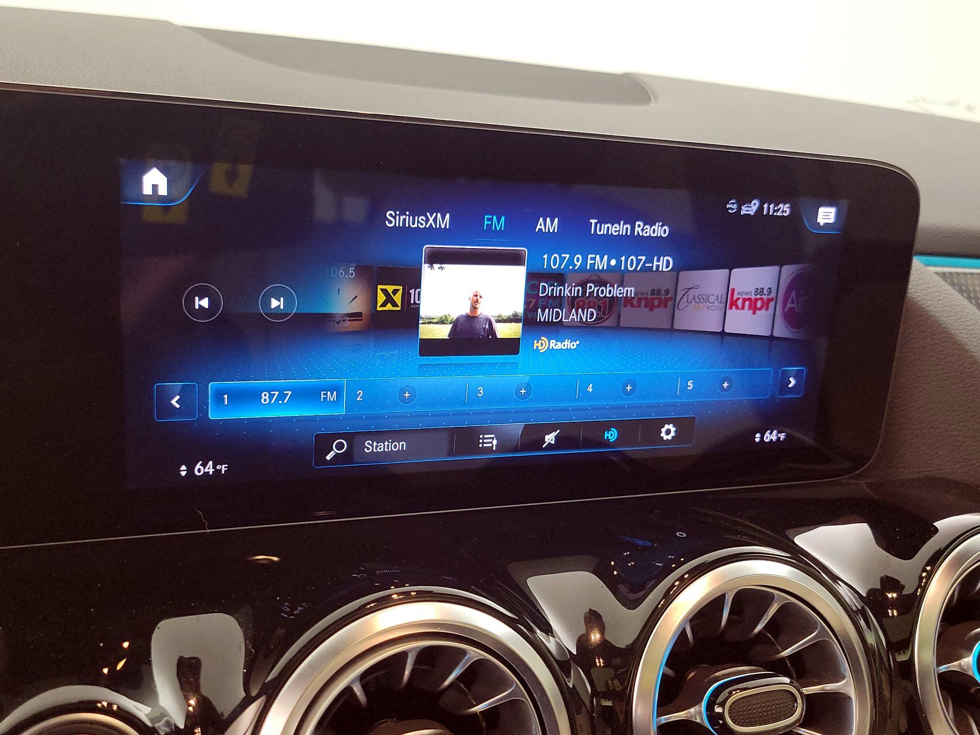 Thumbnail: 2022 Mercedes-Benz GLA - 16