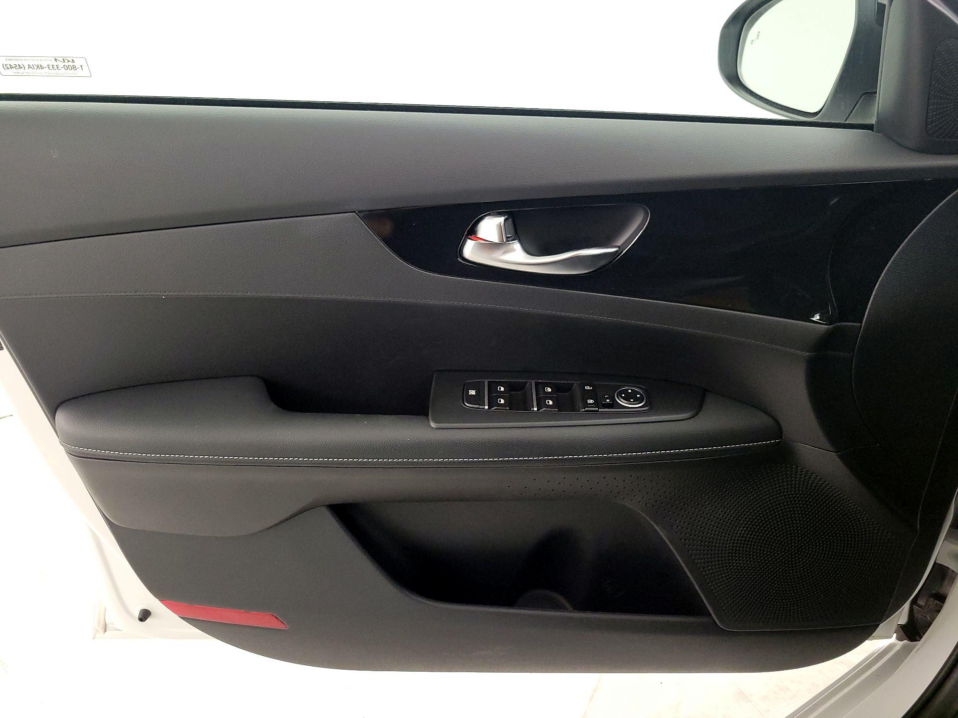 Thumbnail: 2024 Kia Forte - 12