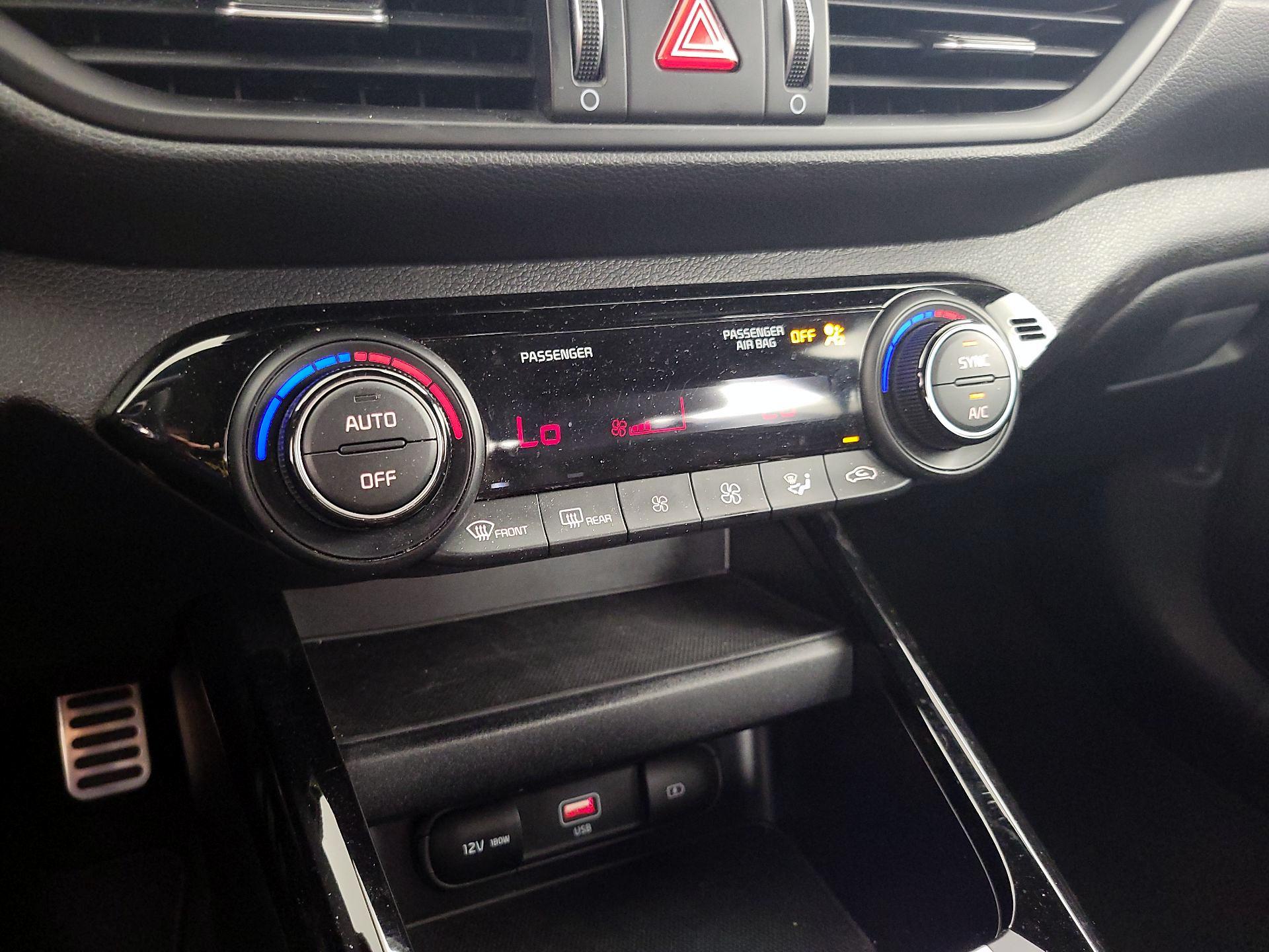 Thumbnail: 2024 Kia Forte - 17