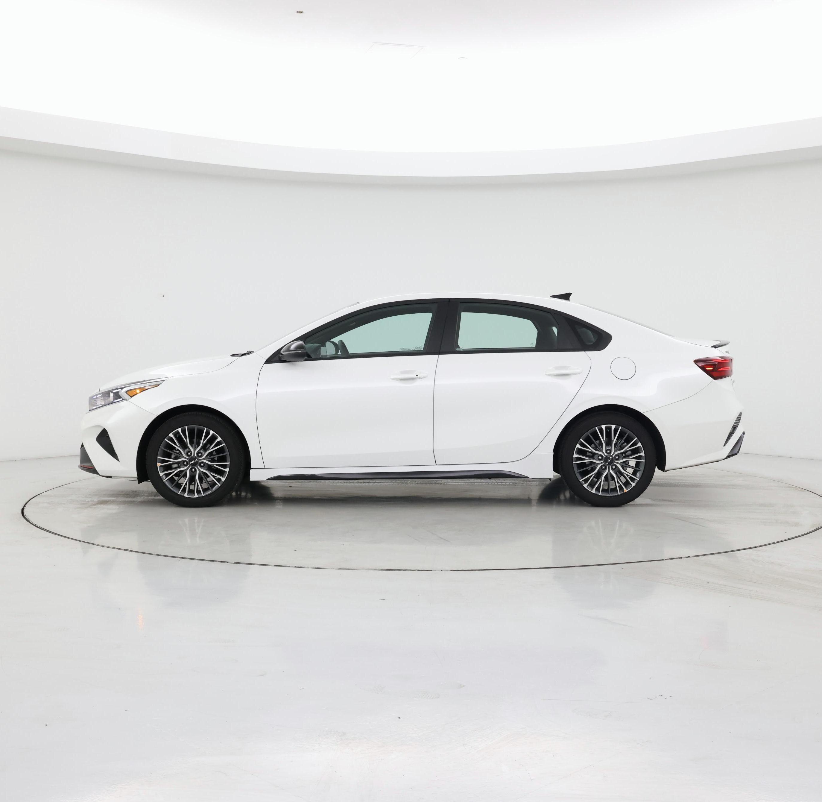 Thumbnail: 2024 Kia Forte - 3