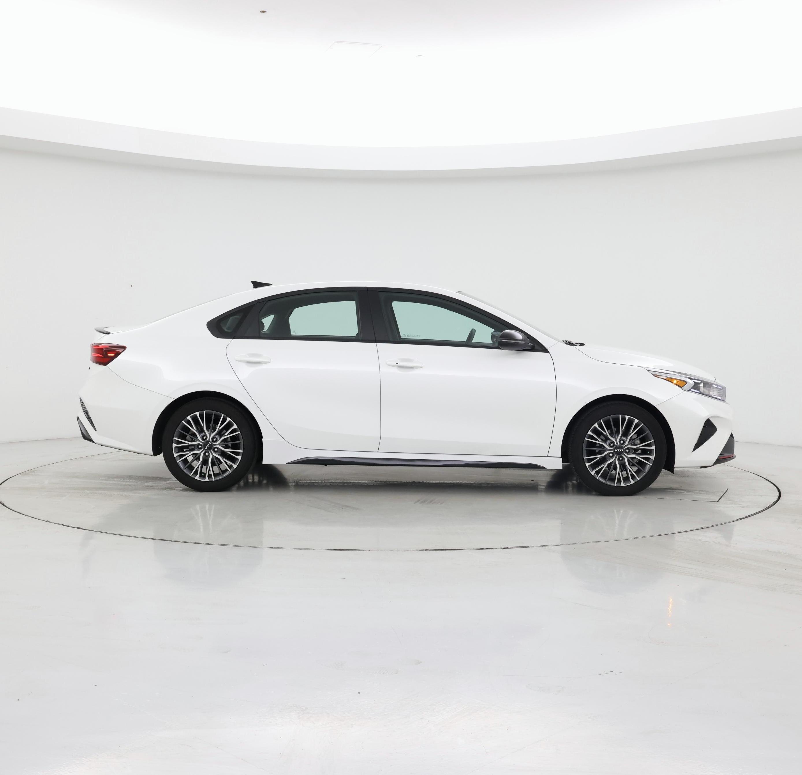 Thumbnail: 2024 Kia Forte - 7