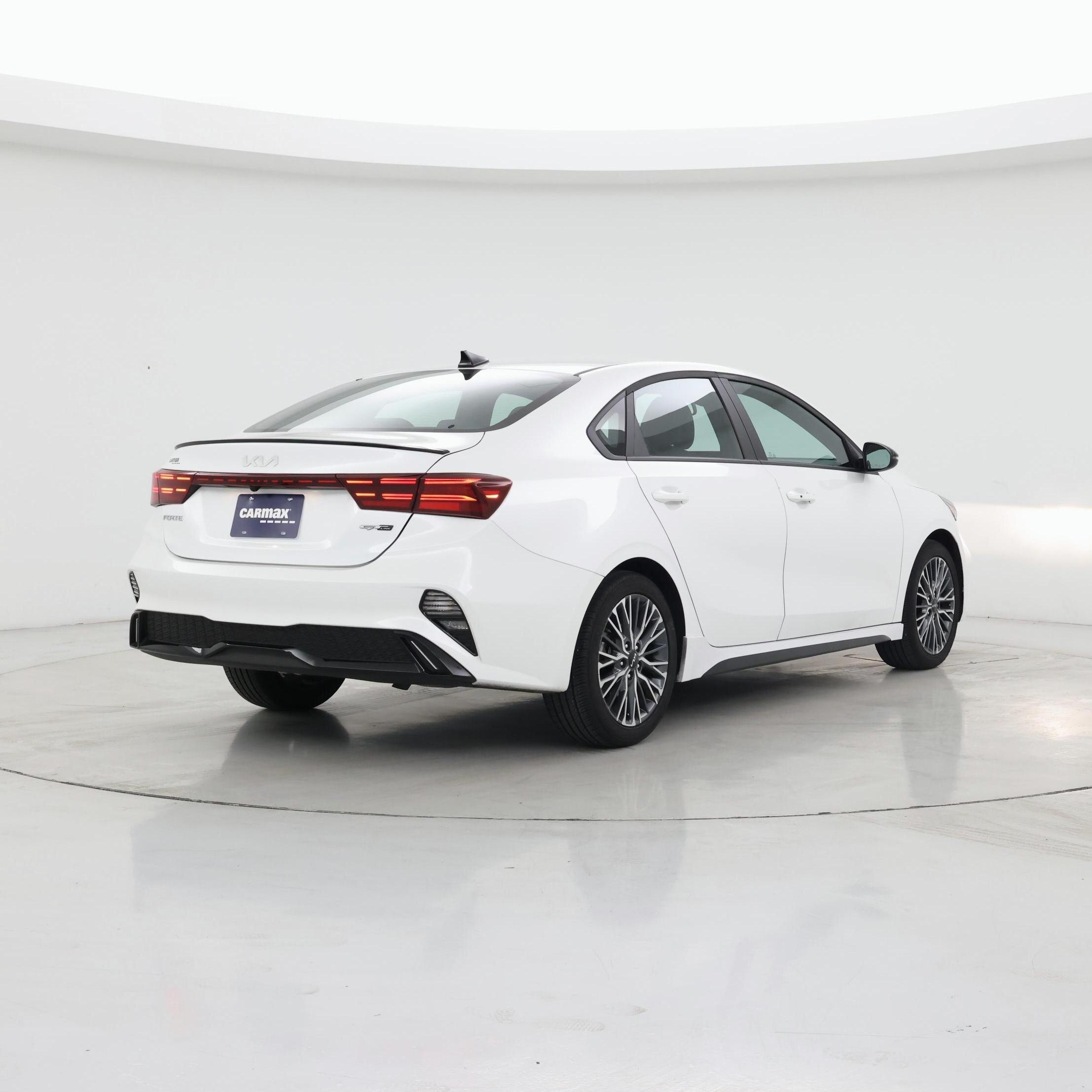 Thumbnail: 2024 Kia Forte - 8