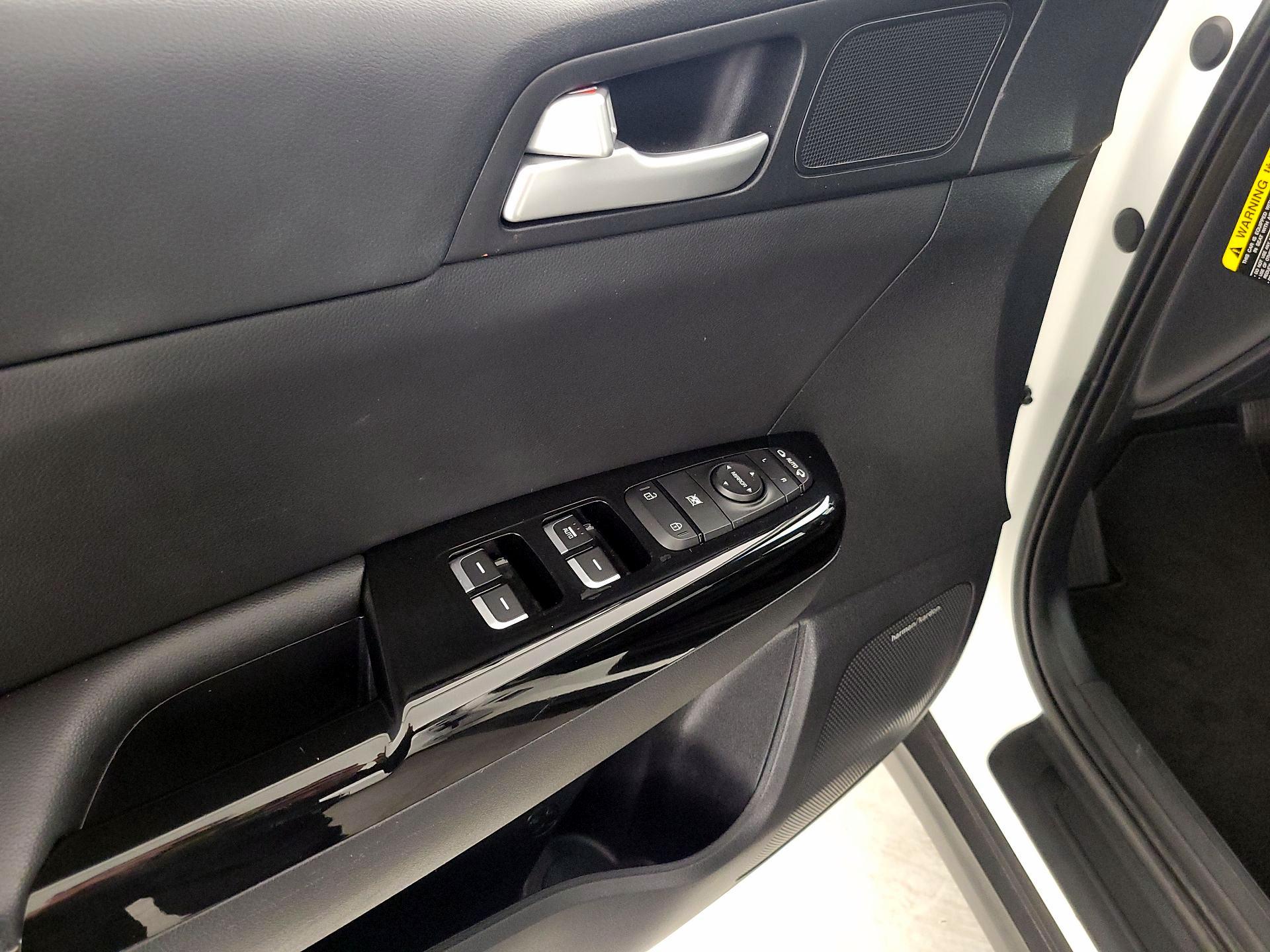 Thumbnail: 2021 Kia Sportage - 12