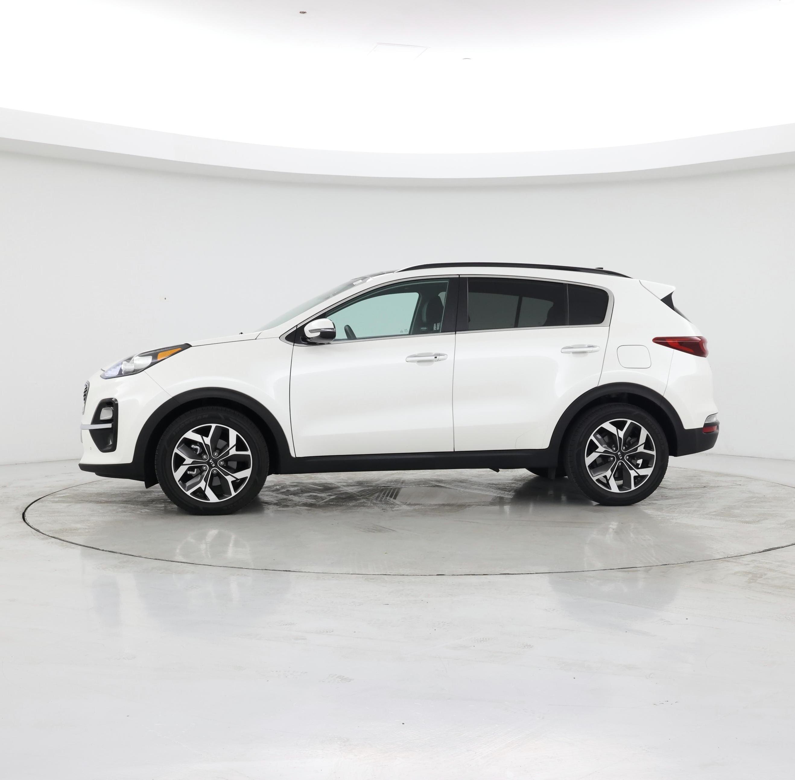 Thumbnail: 2021 Kia Sportage - 3