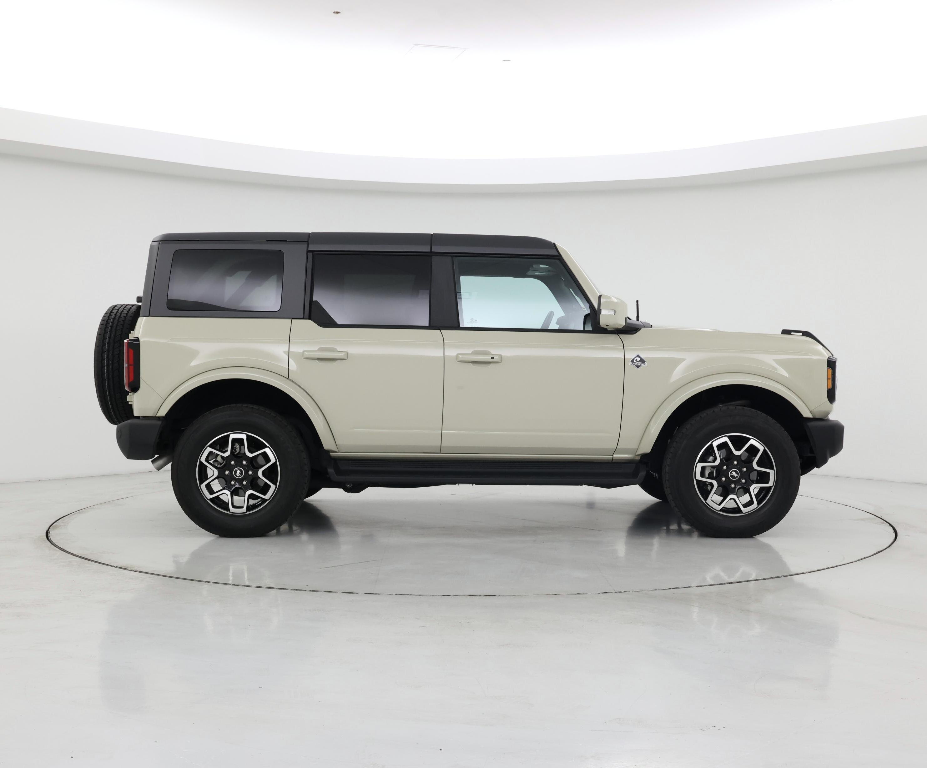 Thumbnail: 2025 Ford Bronco - 7