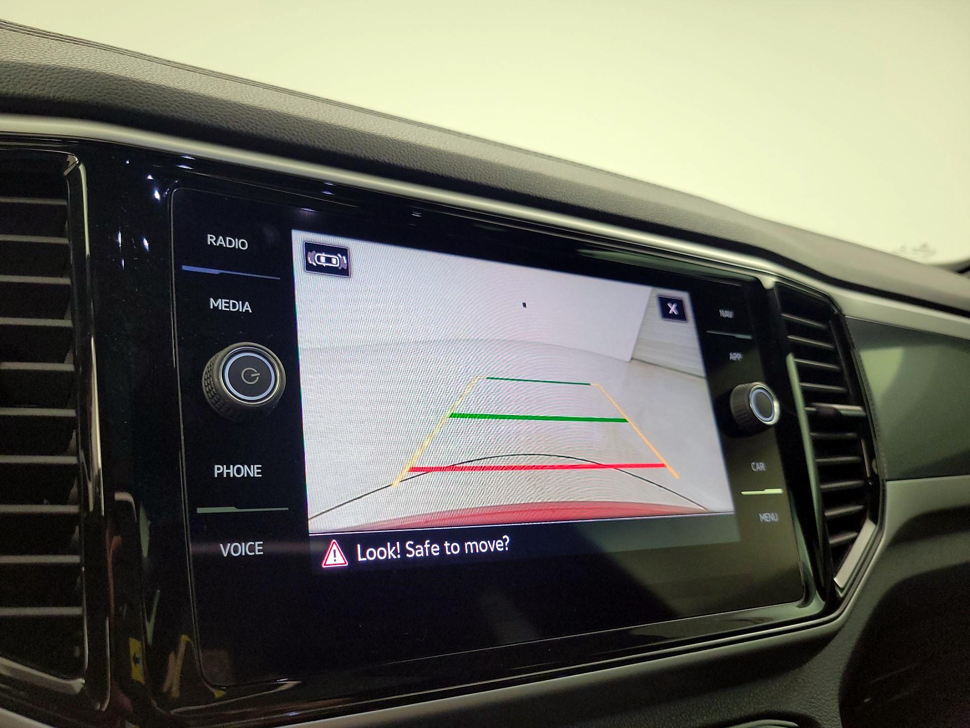 Thumbnail: 2023 Volkswagen Atlas - 14