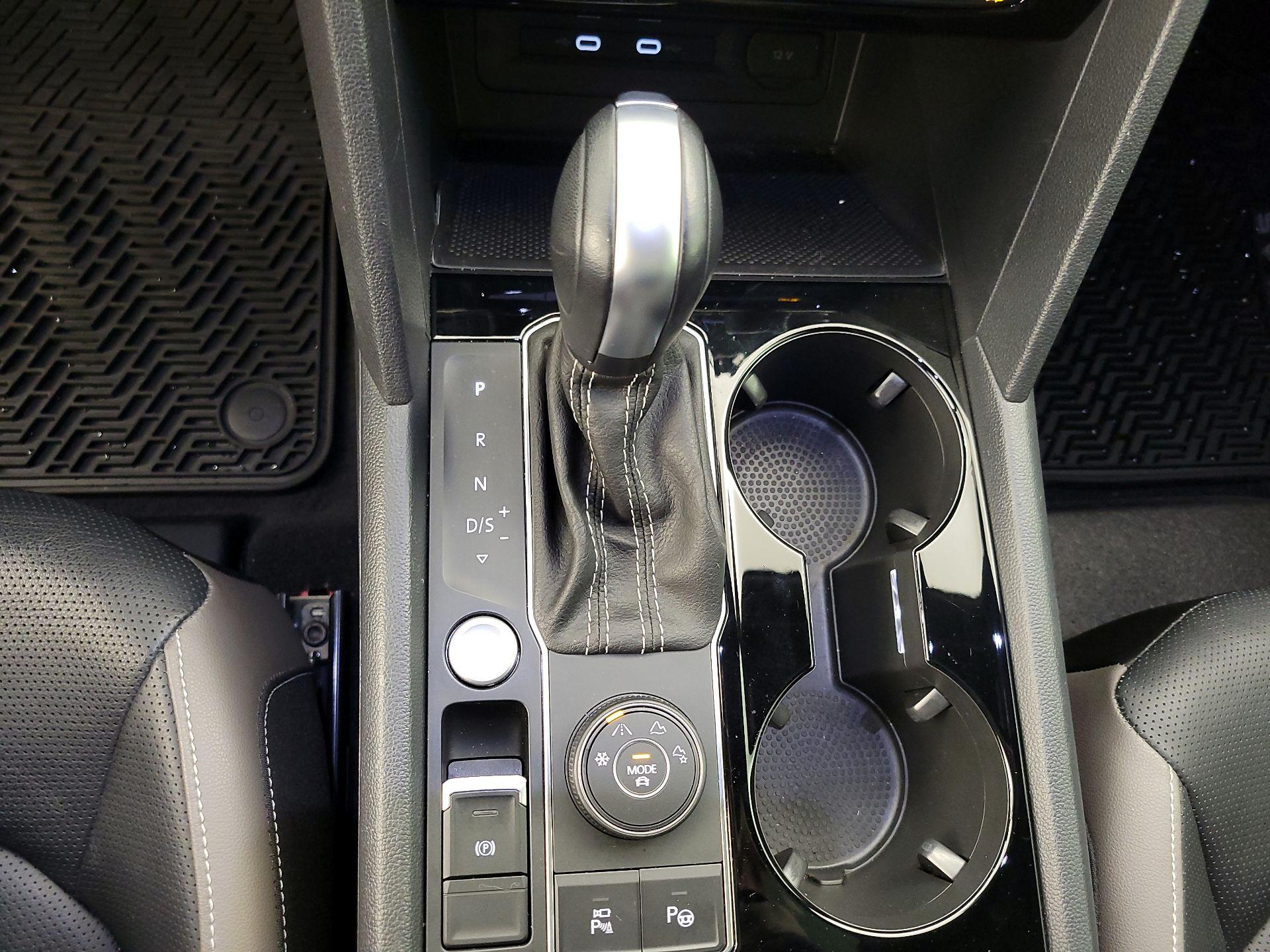 Thumbnail: 2023 Volkswagen Atlas - 17