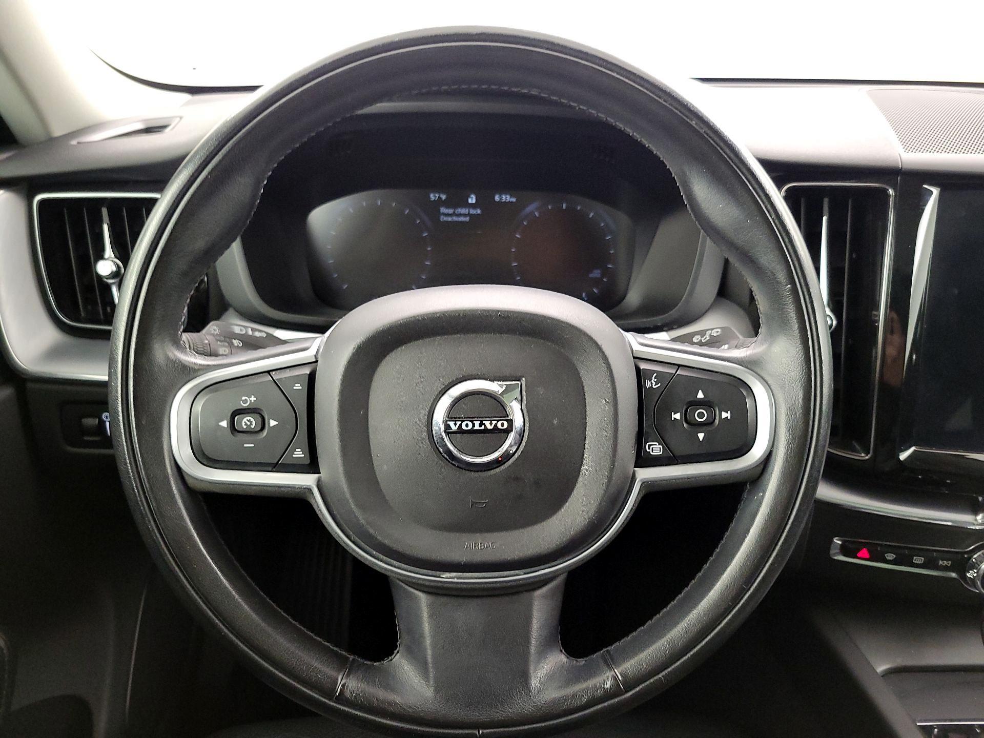 Thumbnail: 2019 Volvo XC60 - 10