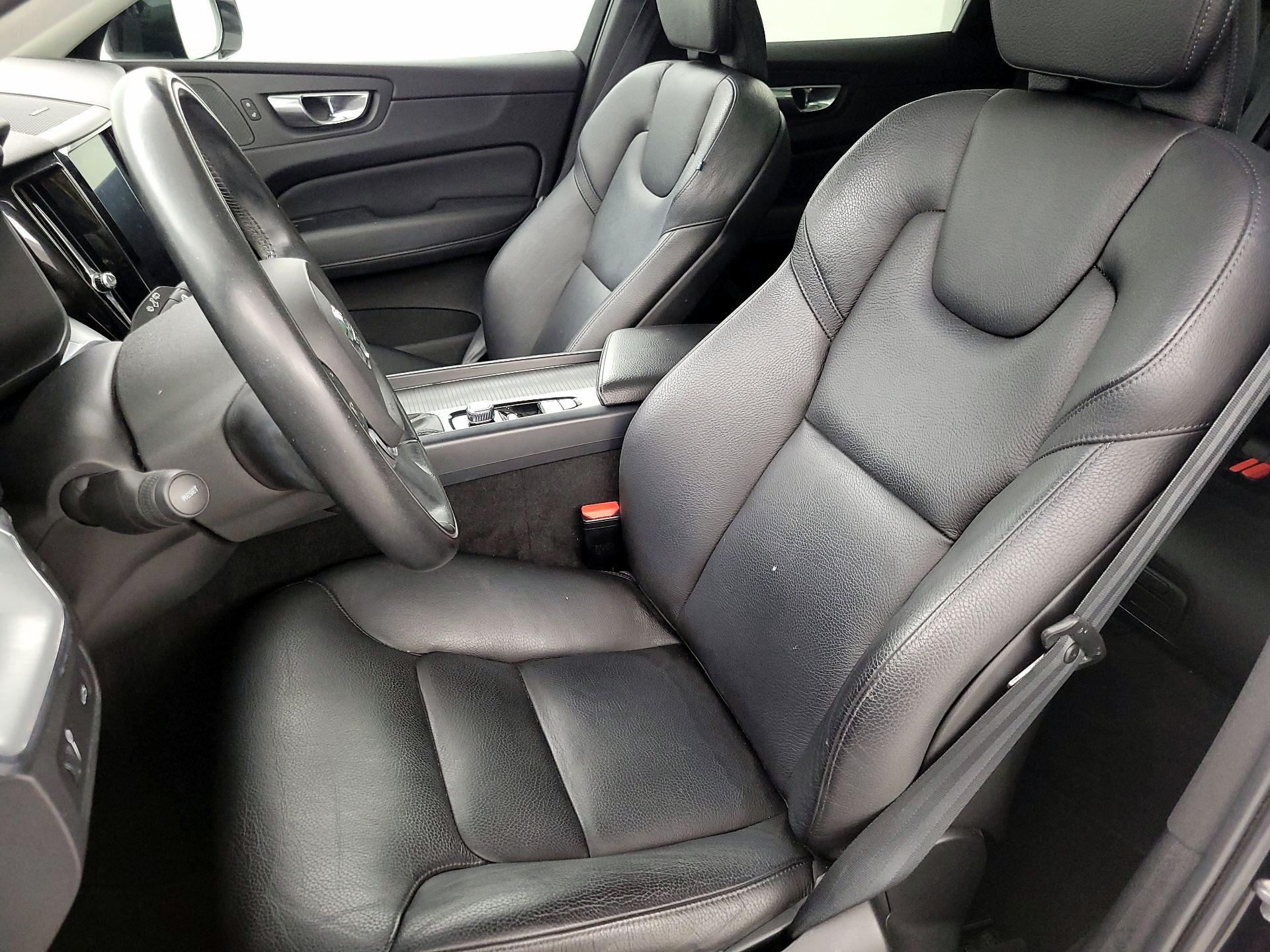 Thumbnail: 2019 Volvo XC60 - 11