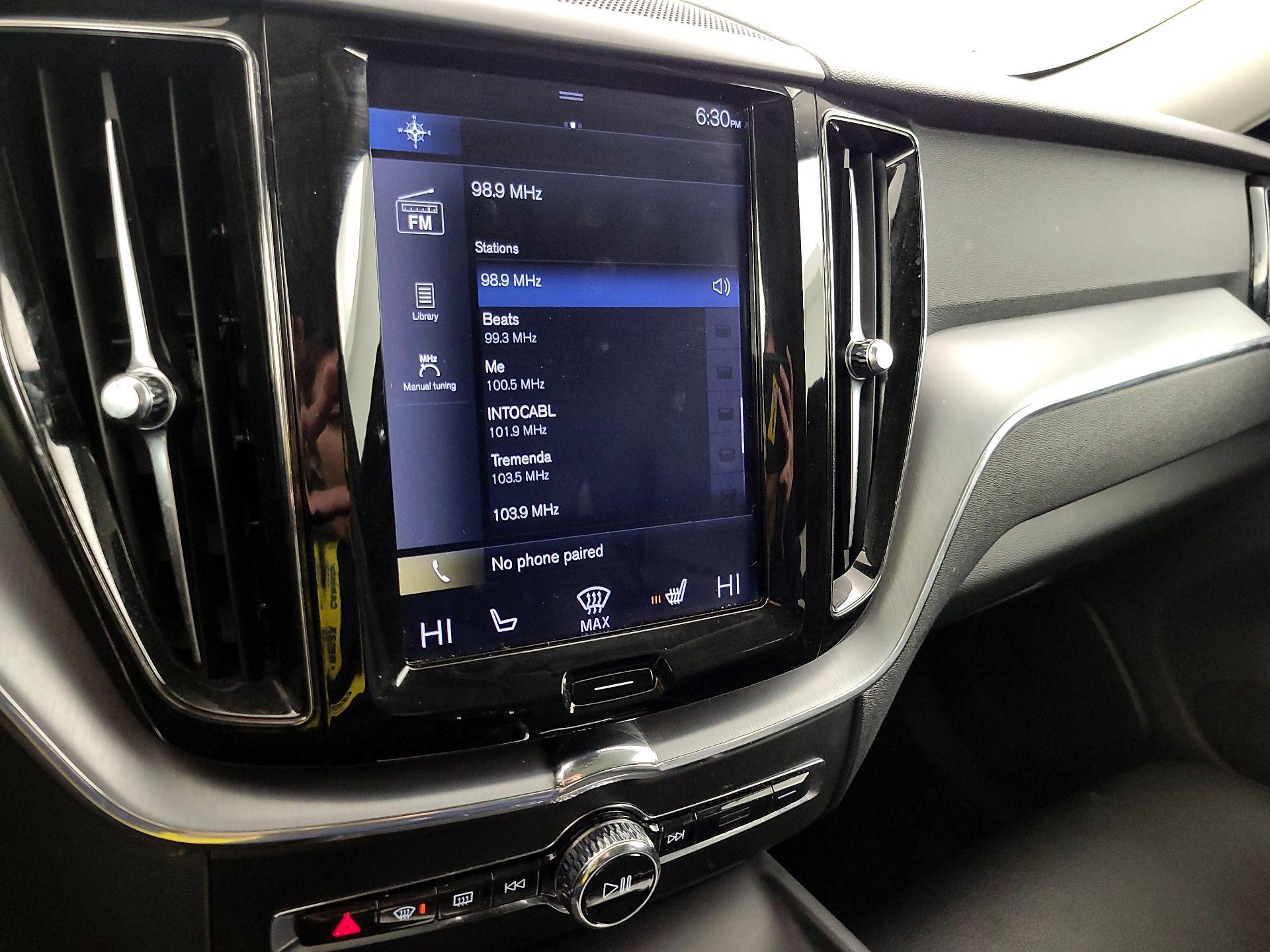 Thumbnail: 2019 Volvo XC60 - 16