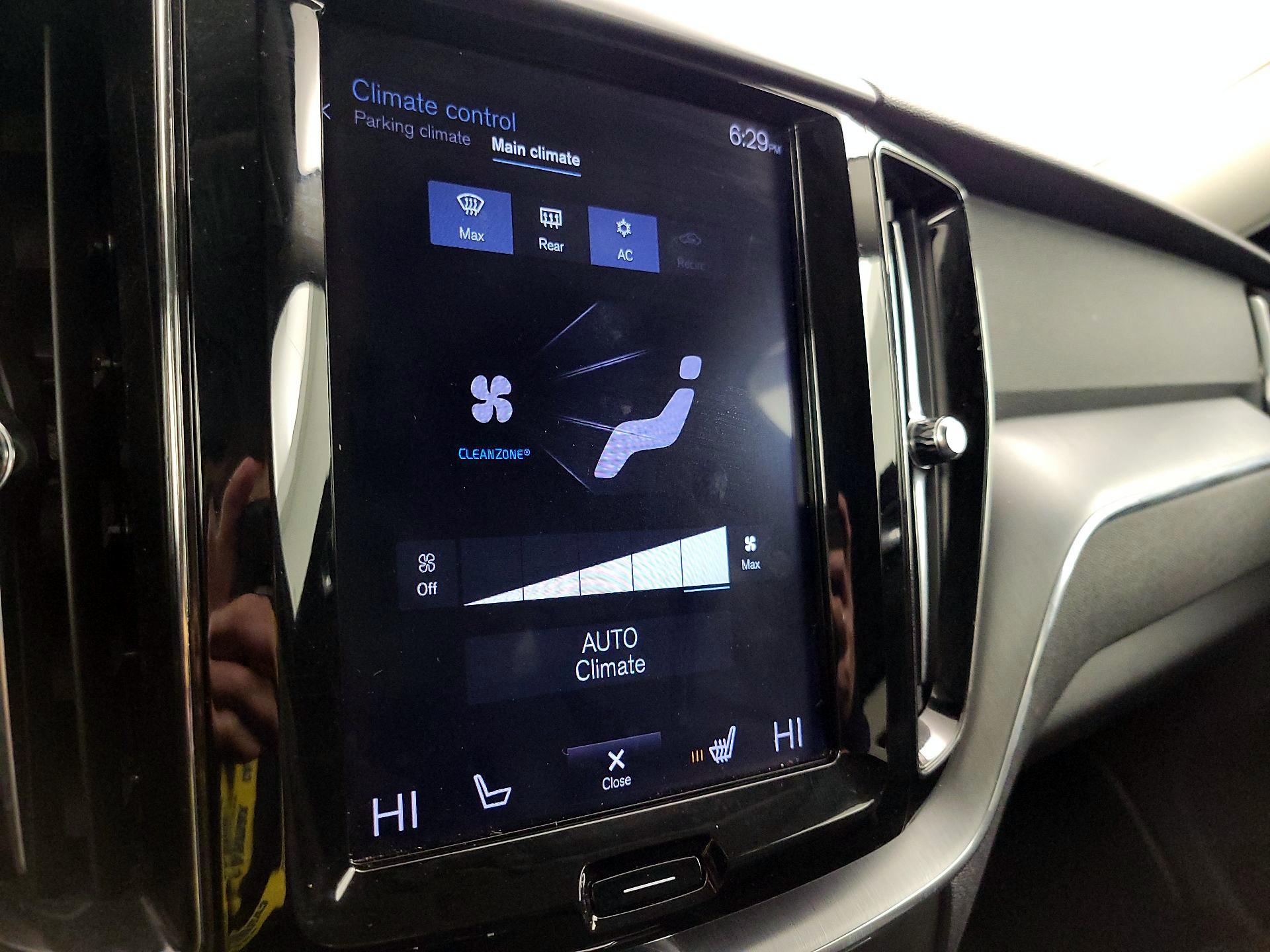 Thumbnail: 2019 Volvo XC60 - 17