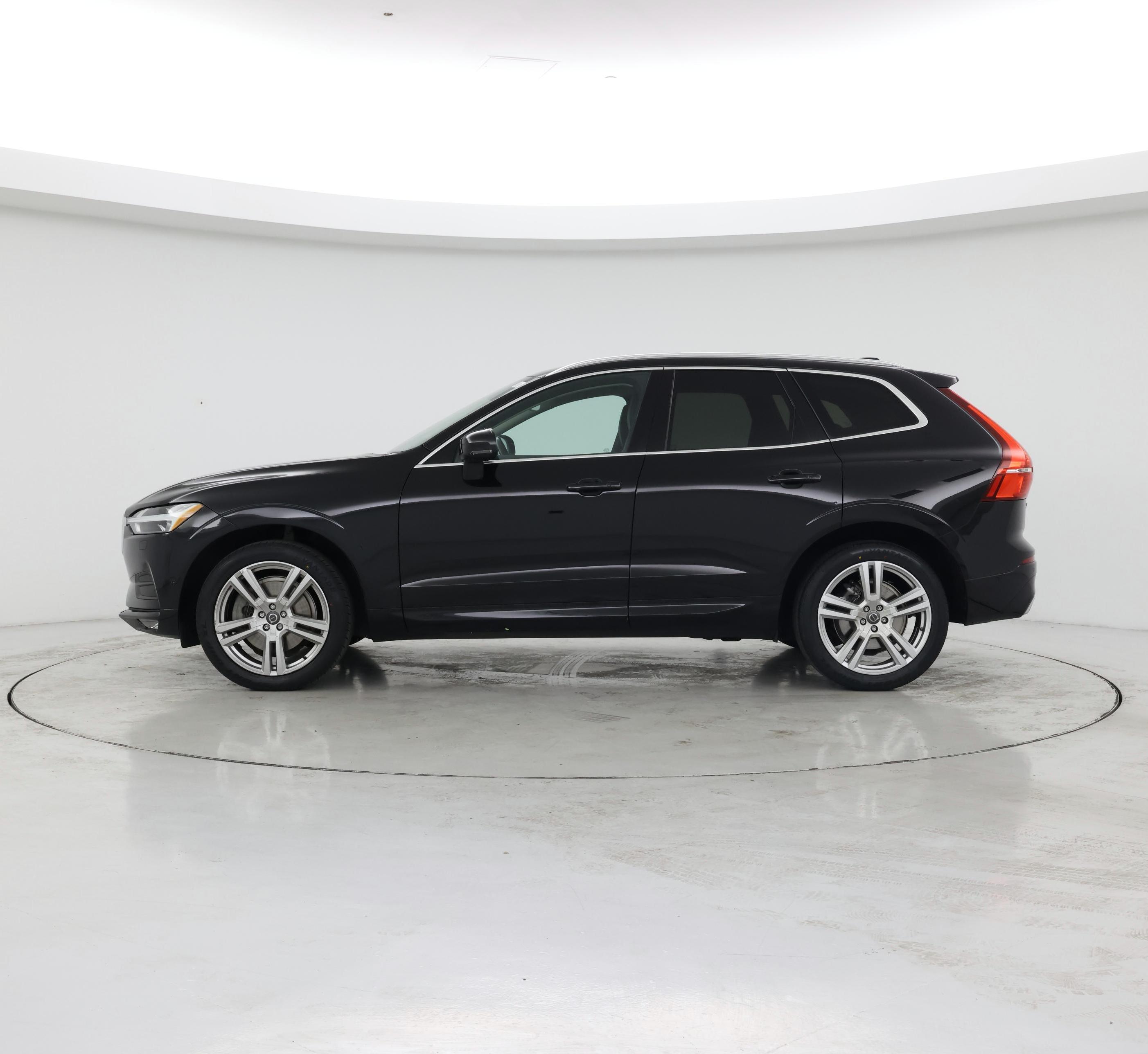 Thumbnail: 2019 Volvo XC60 - 3