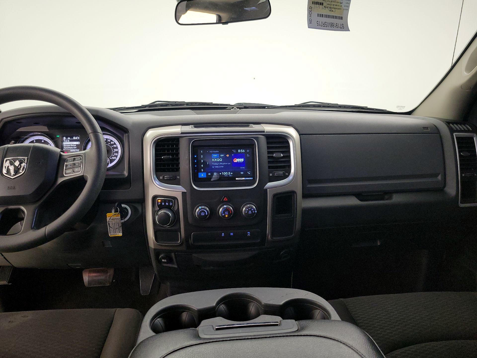 Thumbnail: 2020 RAM 1500 Classic - 9