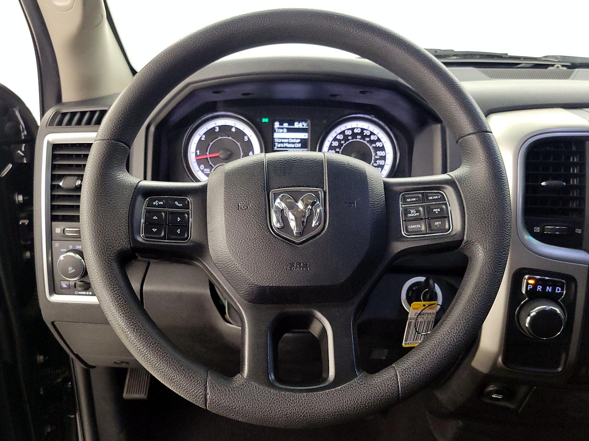 Thumbnail: 2020 RAM 1500 Classic - 10