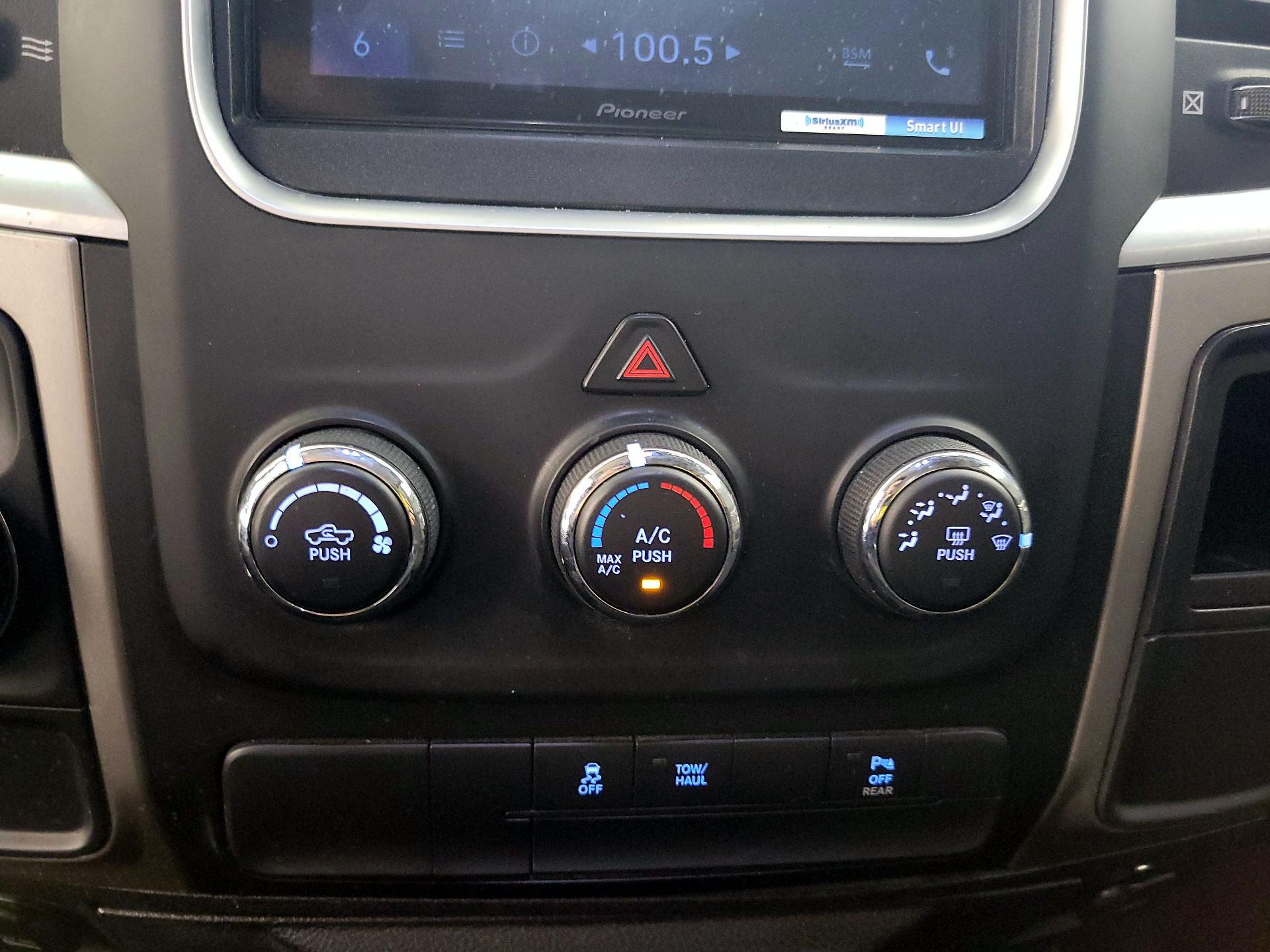 Thumbnail: 2020 RAM 1500 Classic - 16