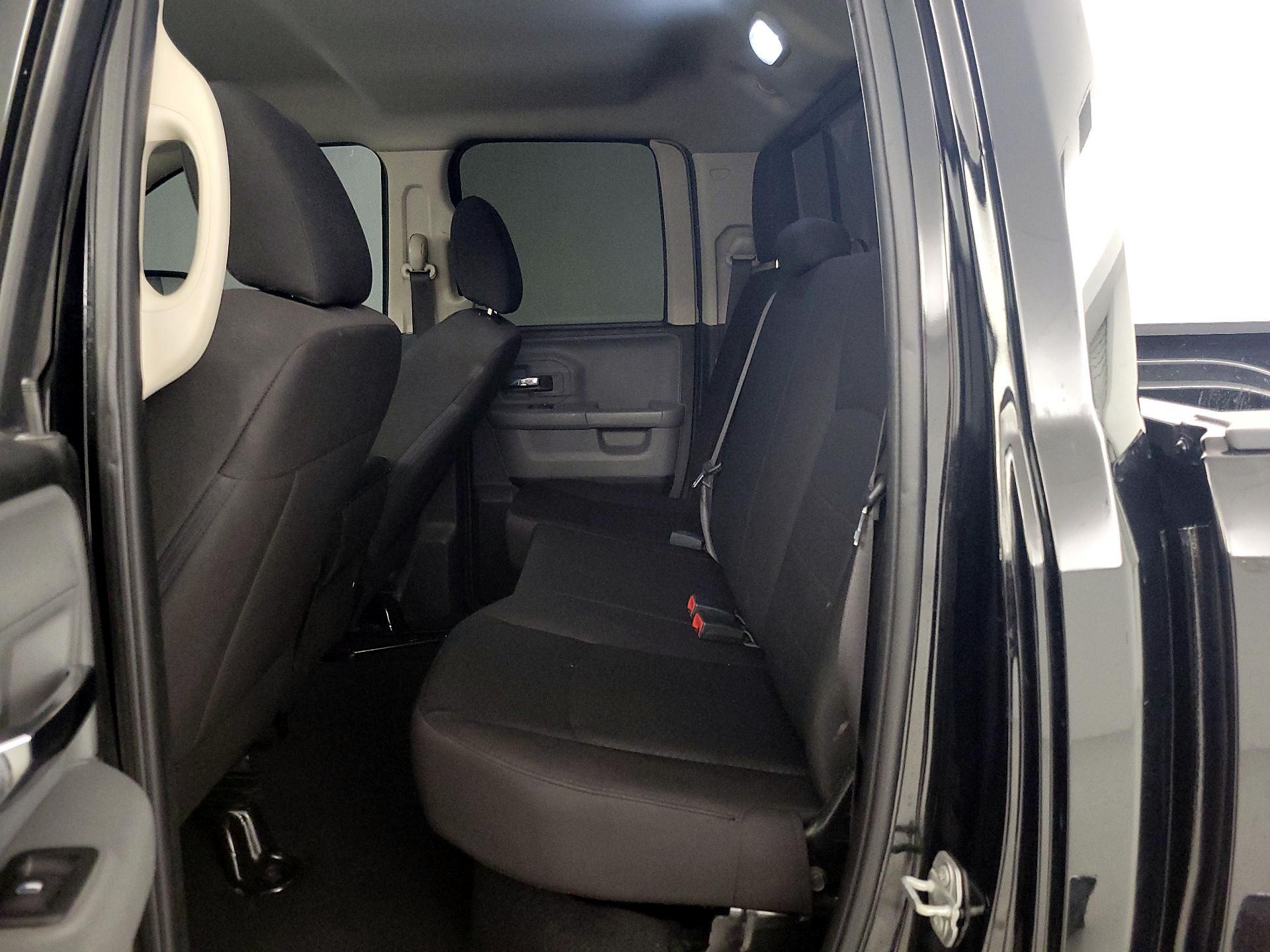 Thumbnail: 2020 RAM 1500 Classic - 19