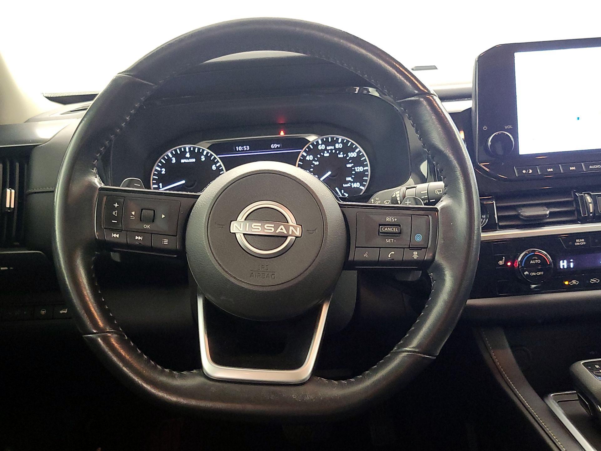 Thumbnail: 2022 Nissan Pathfinder - 10