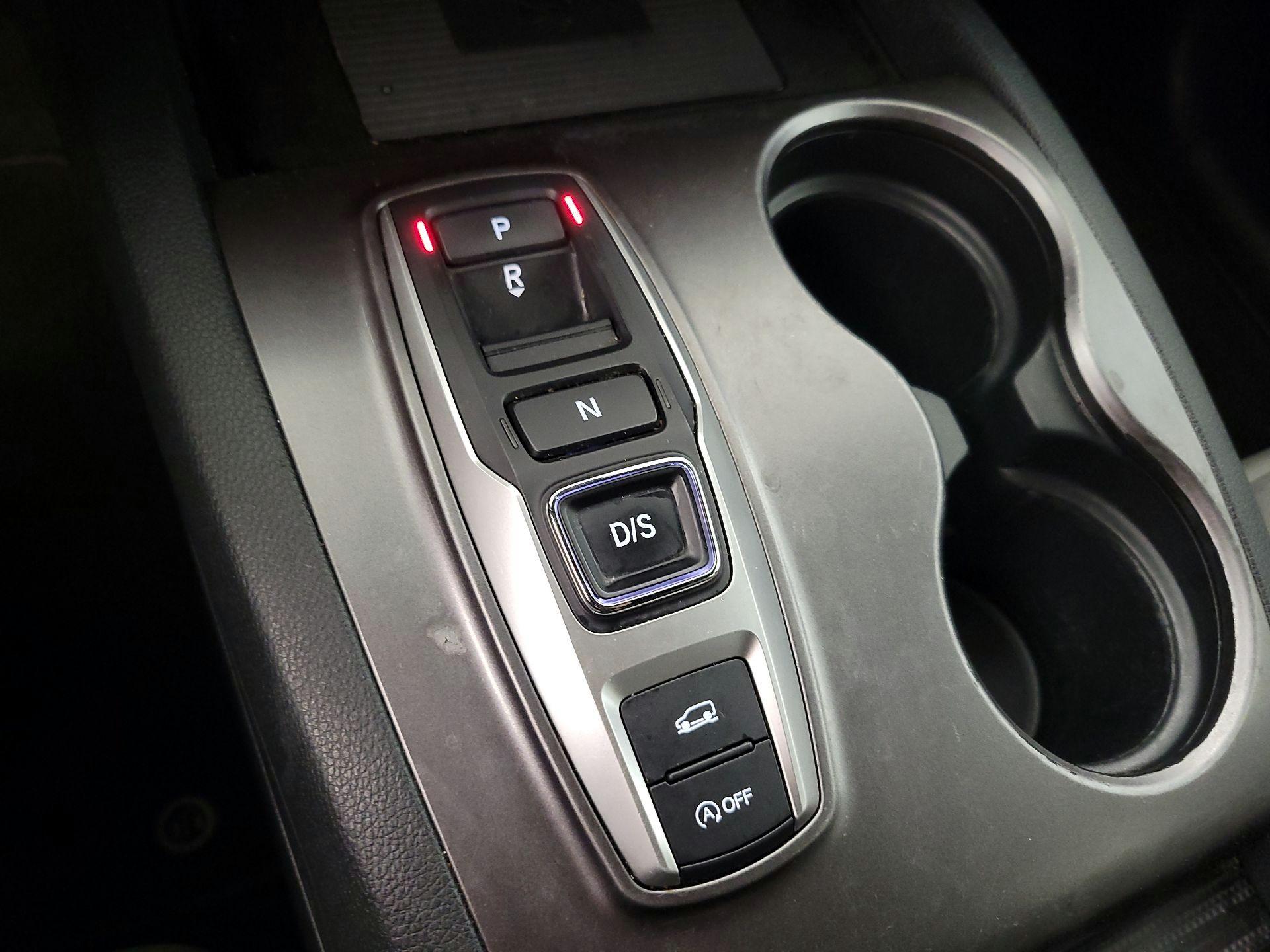 Thumbnail: 2022 Honda Passport - 17