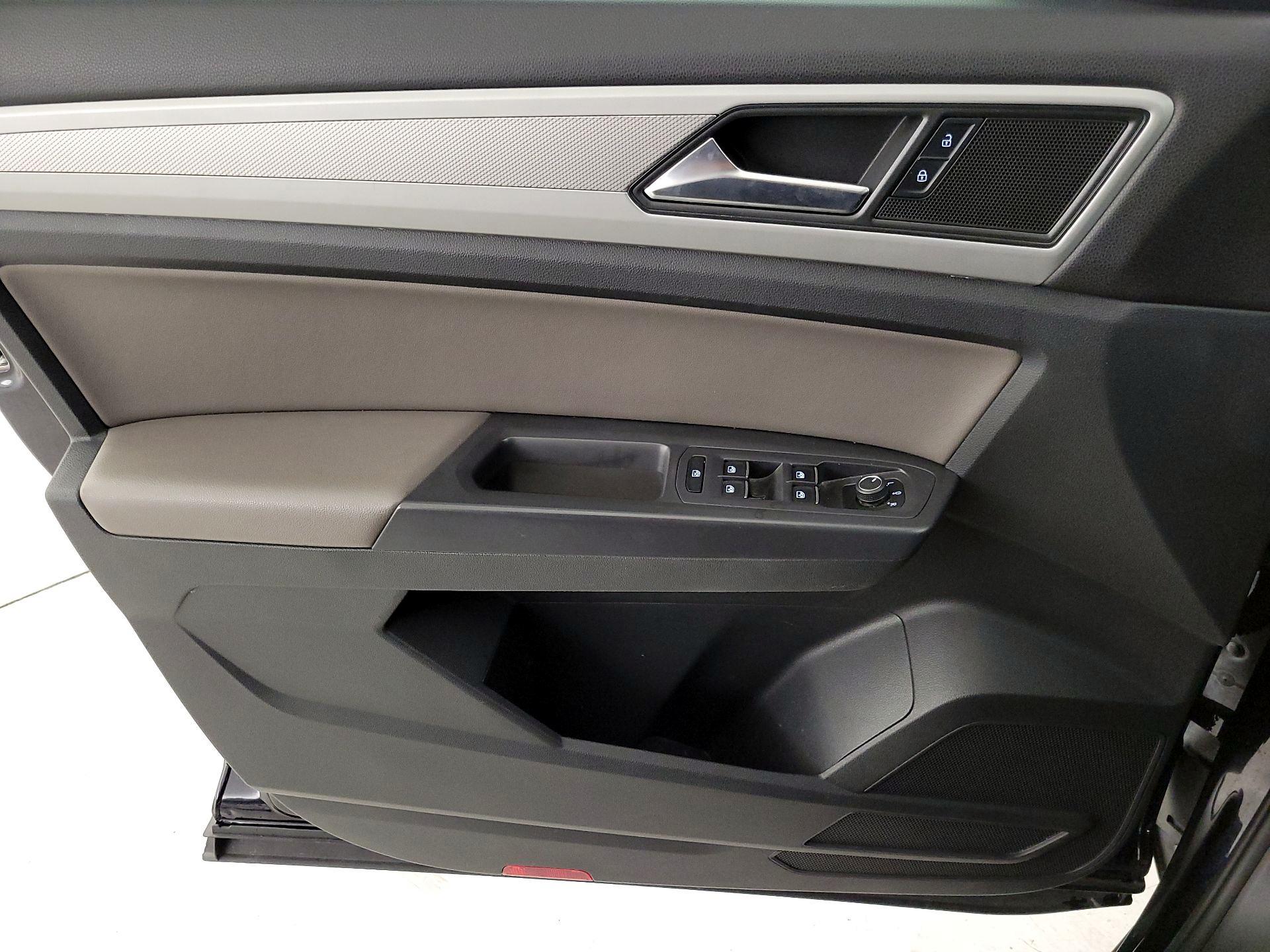 Thumbnail: 2021 Volkswagen Atlas - 12