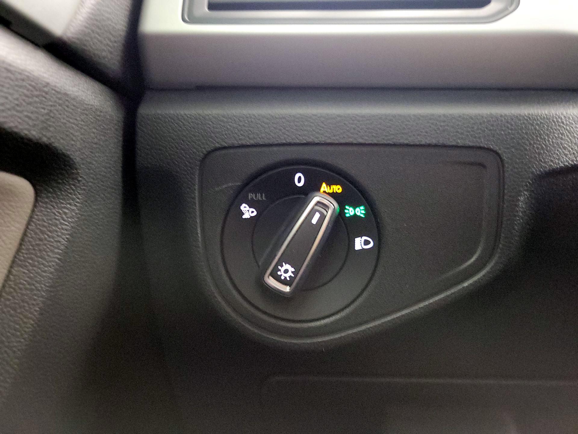 Thumbnail: 2021 Volkswagen Atlas - 13