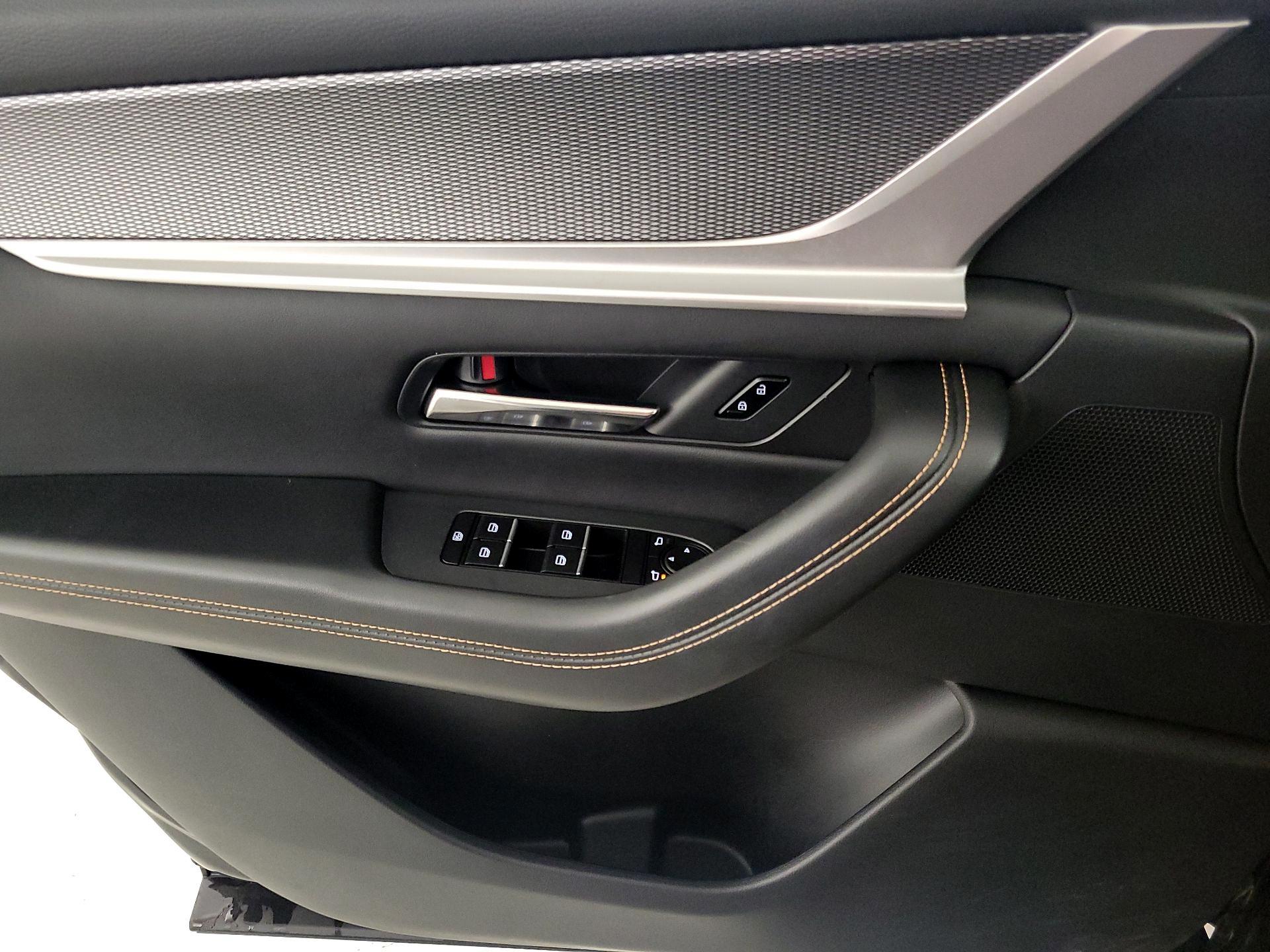 Thumbnail: 2025 Mazda CX-70 - 12