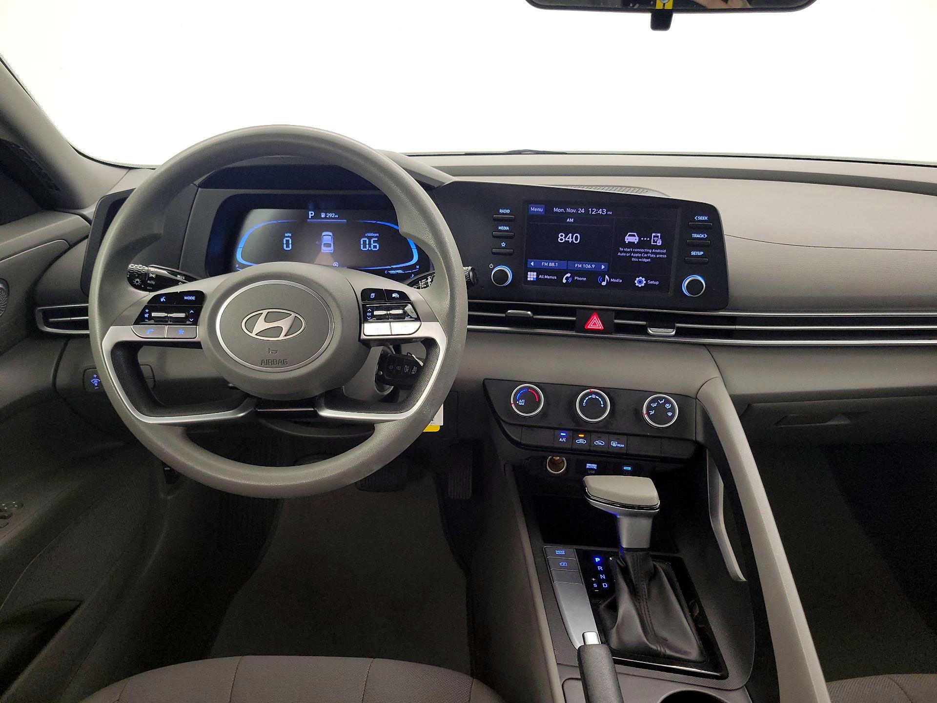 Thumbnail: 2024 Hyundai Elantra - 9