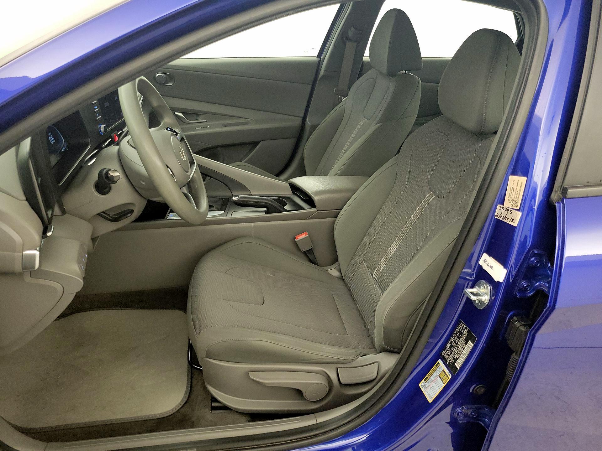 Thumbnail: 2024 Hyundai Elantra - 11