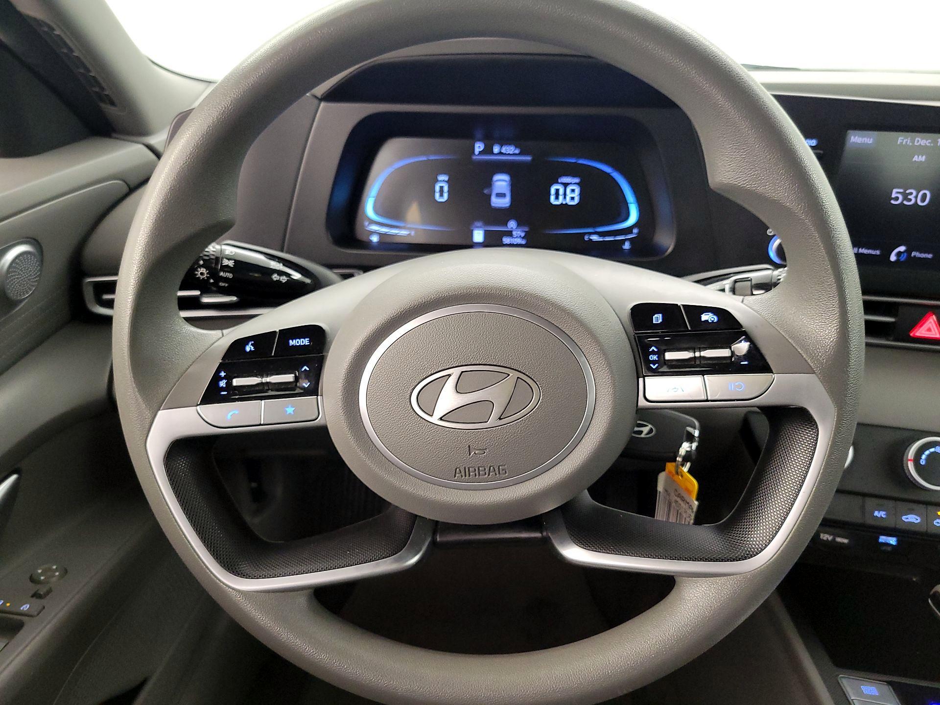 Thumbnail: 2024 Hyundai Elantra - 10