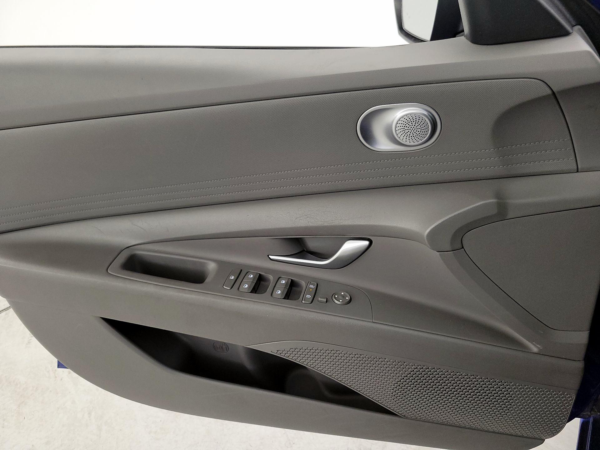 Thumbnail: 2024 Hyundai Elantra - 12