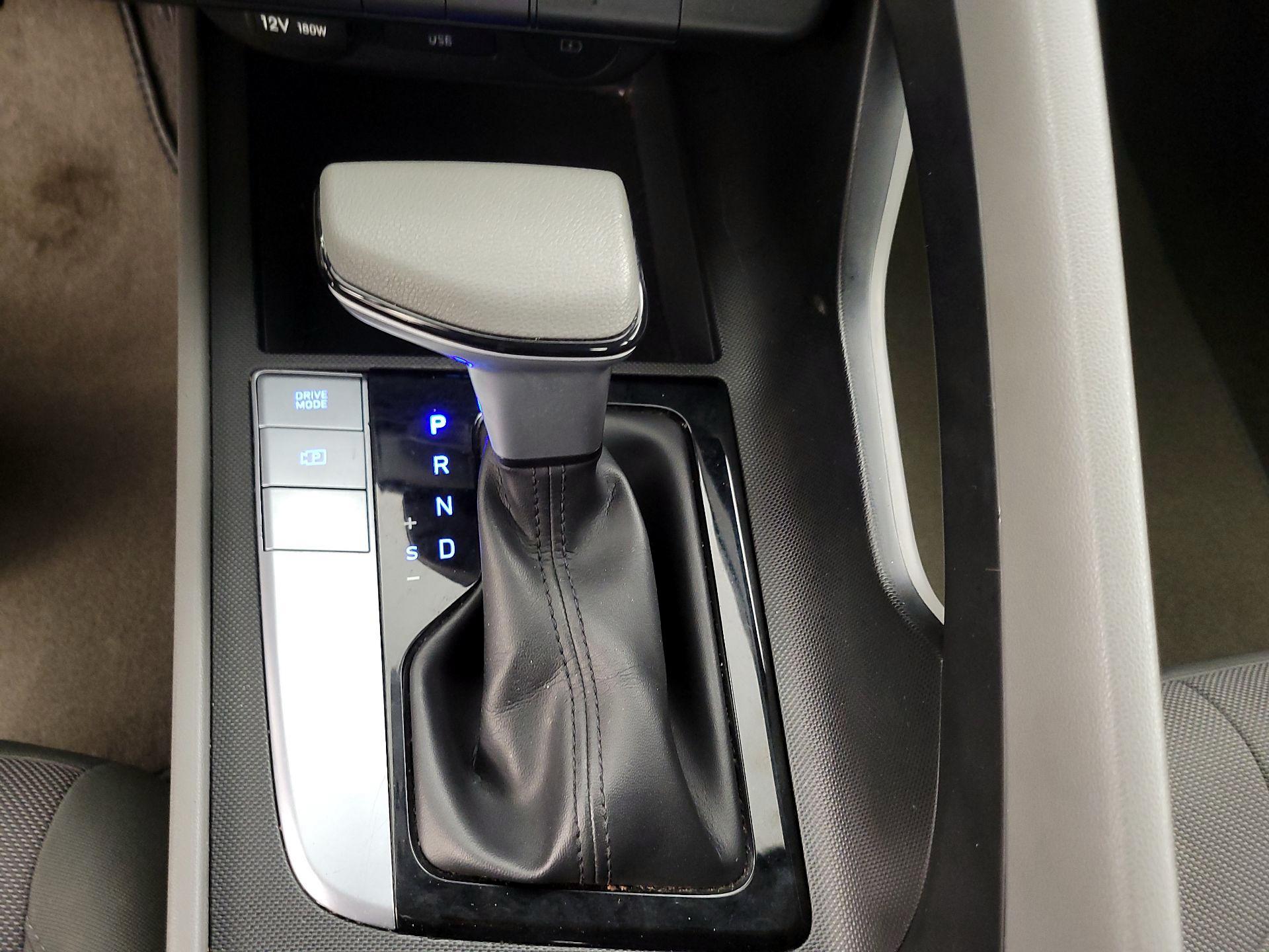 Thumbnail: 2024 Hyundai Elantra - 17