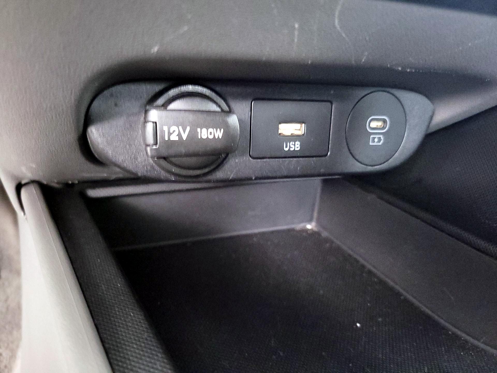 Thumbnail: 2024 Hyundai Elantra - 18