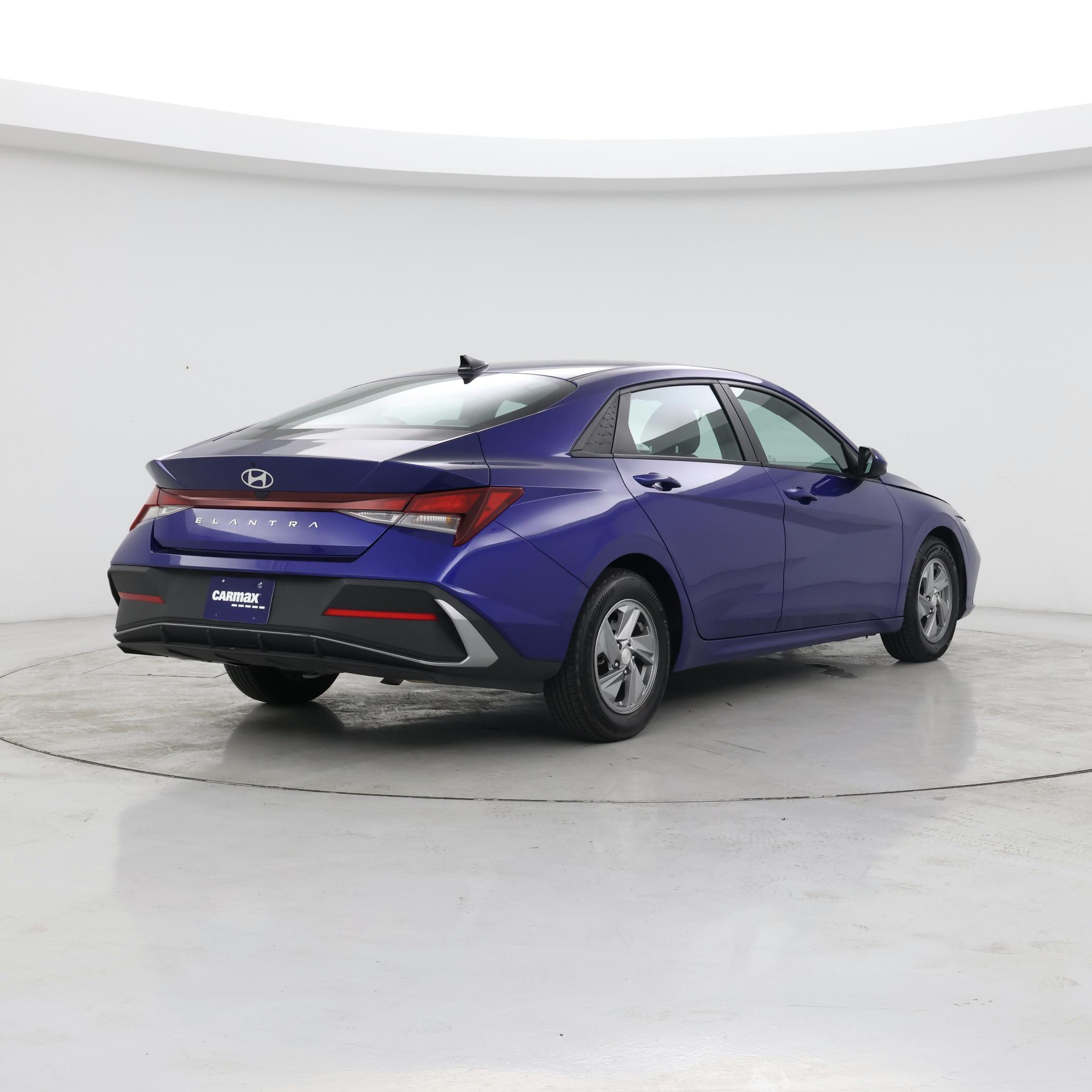 Thumbnail: 2024 Hyundai Elantra - 8