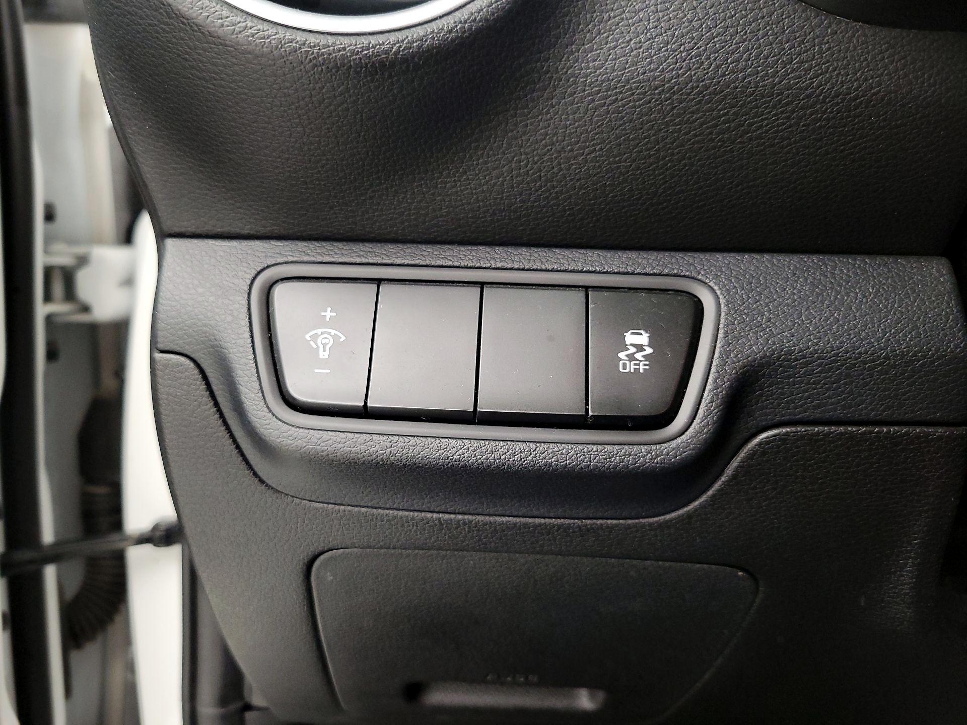 Thumbnail: 2023 Kia Forte - 13