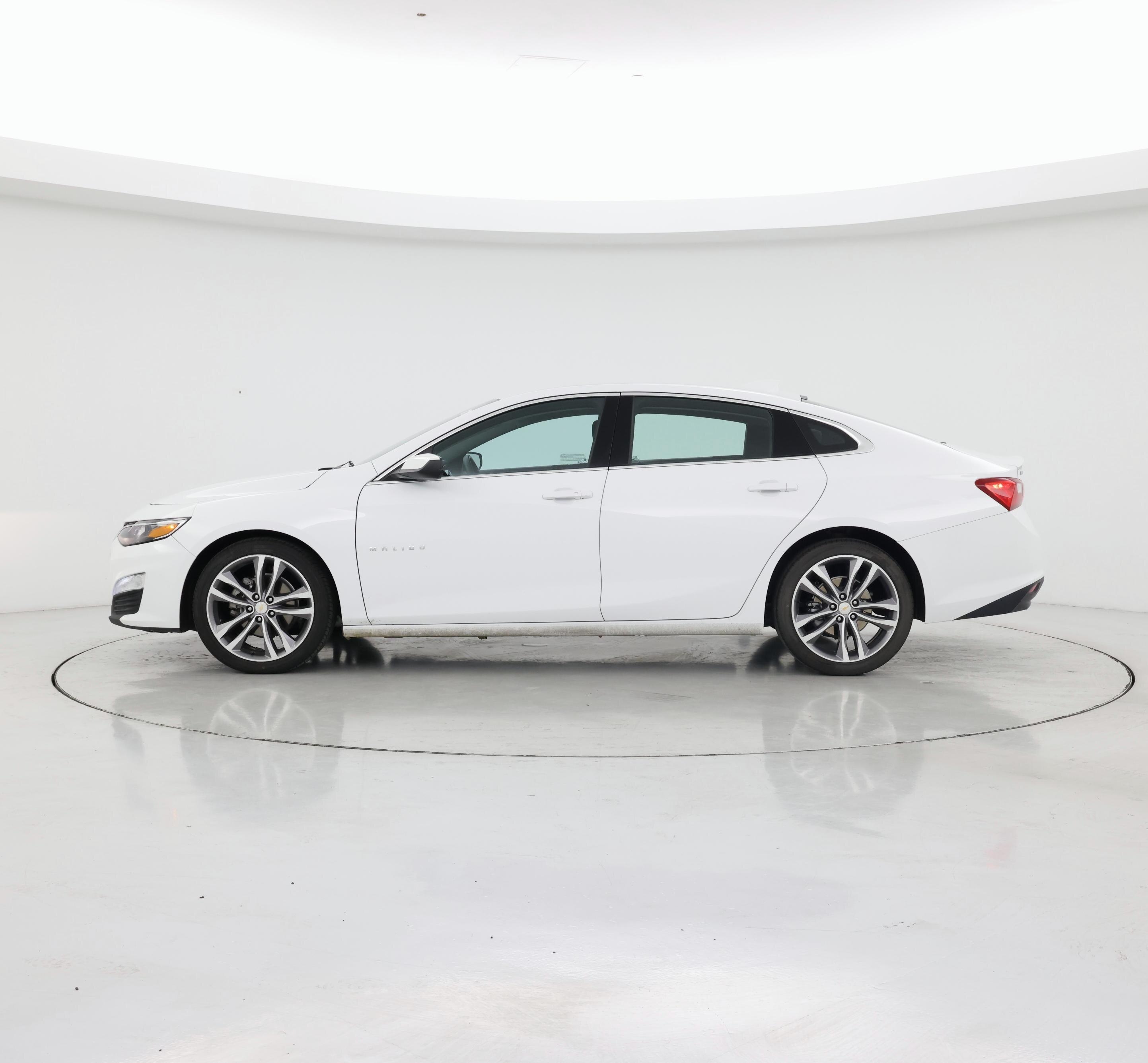 Thumbnail: 2023 Chevrolet Malibu - 3