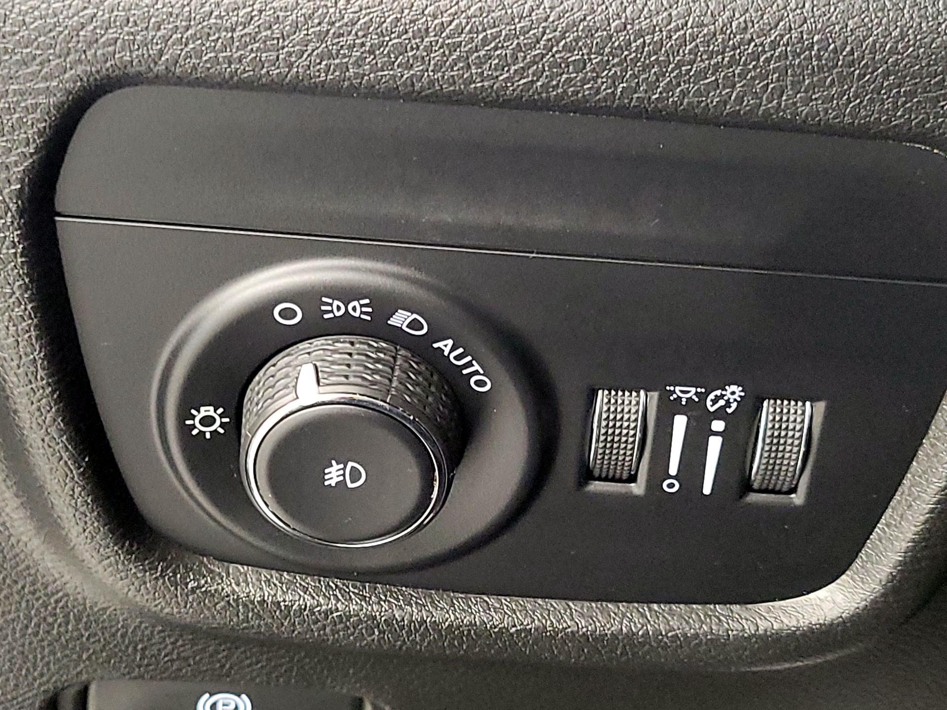 Thumbnail: 2023 Jeep Grand Cherokee - 13