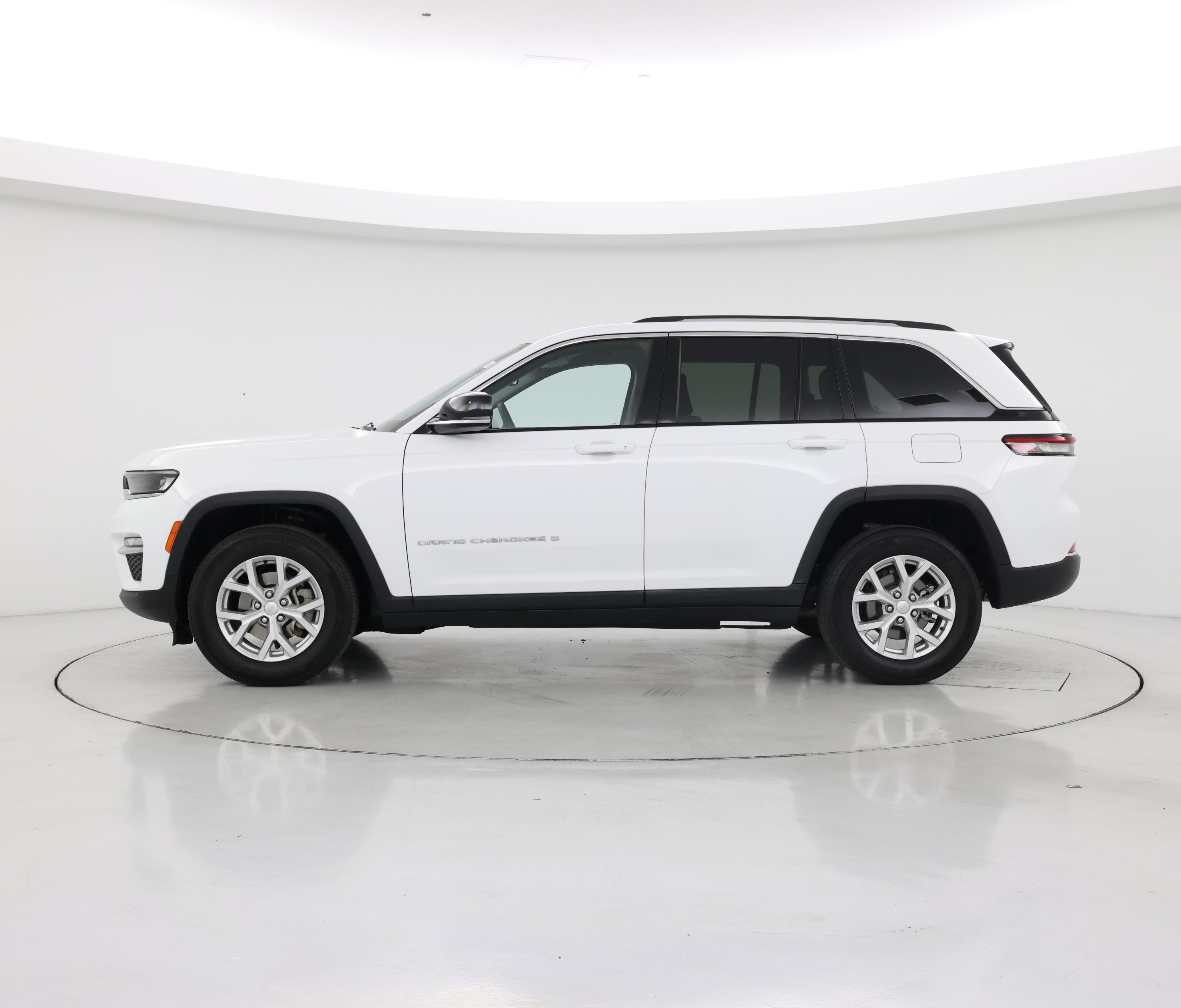 Thumbnail: 2023 Jeep Grand Cherokee - 3