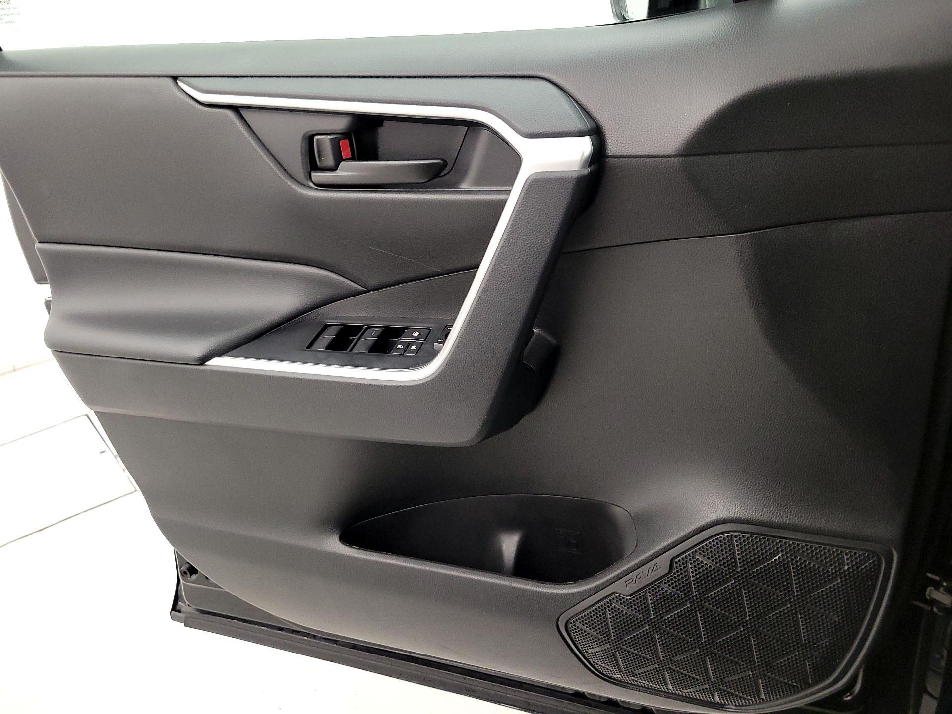 Thumbnail: 2024 Toyota RAV4 - 12