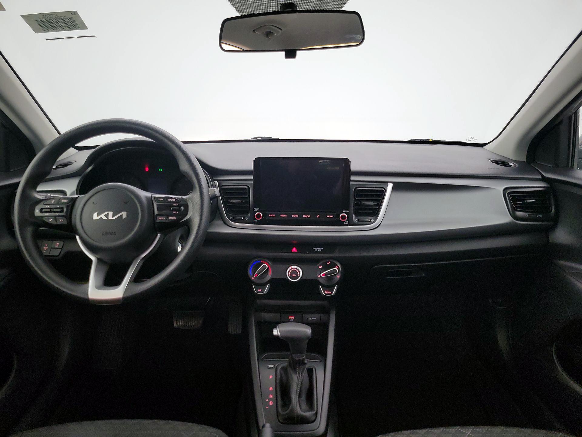 Thumbnail: 2022 Kia Rio - 9