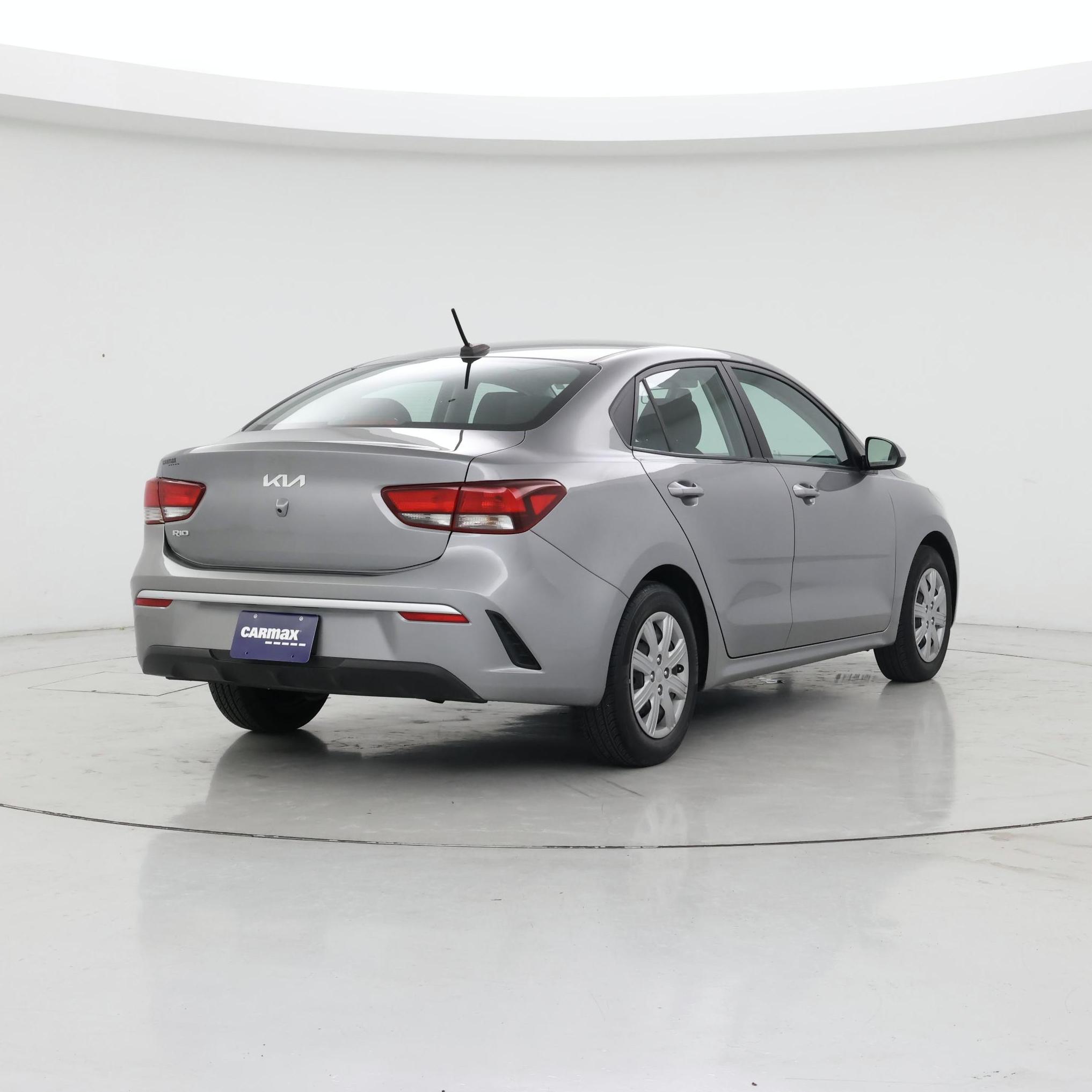 Thumbnail: 2022 Kia Rio - 8