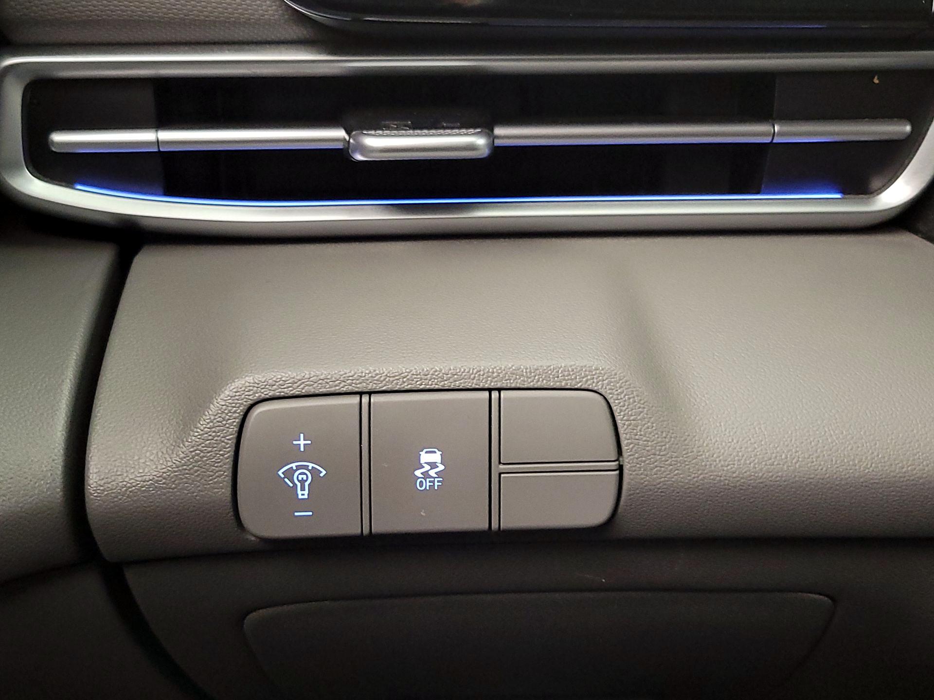 Thumbnail: 2024 Hyundai Elantra - 13