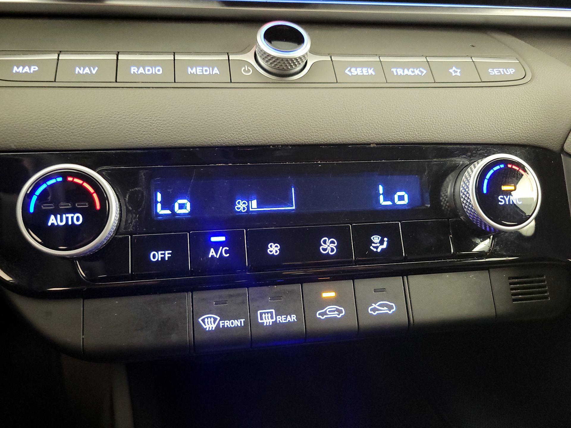 Thumbnail: 2024 Hyundai Elantra - 17