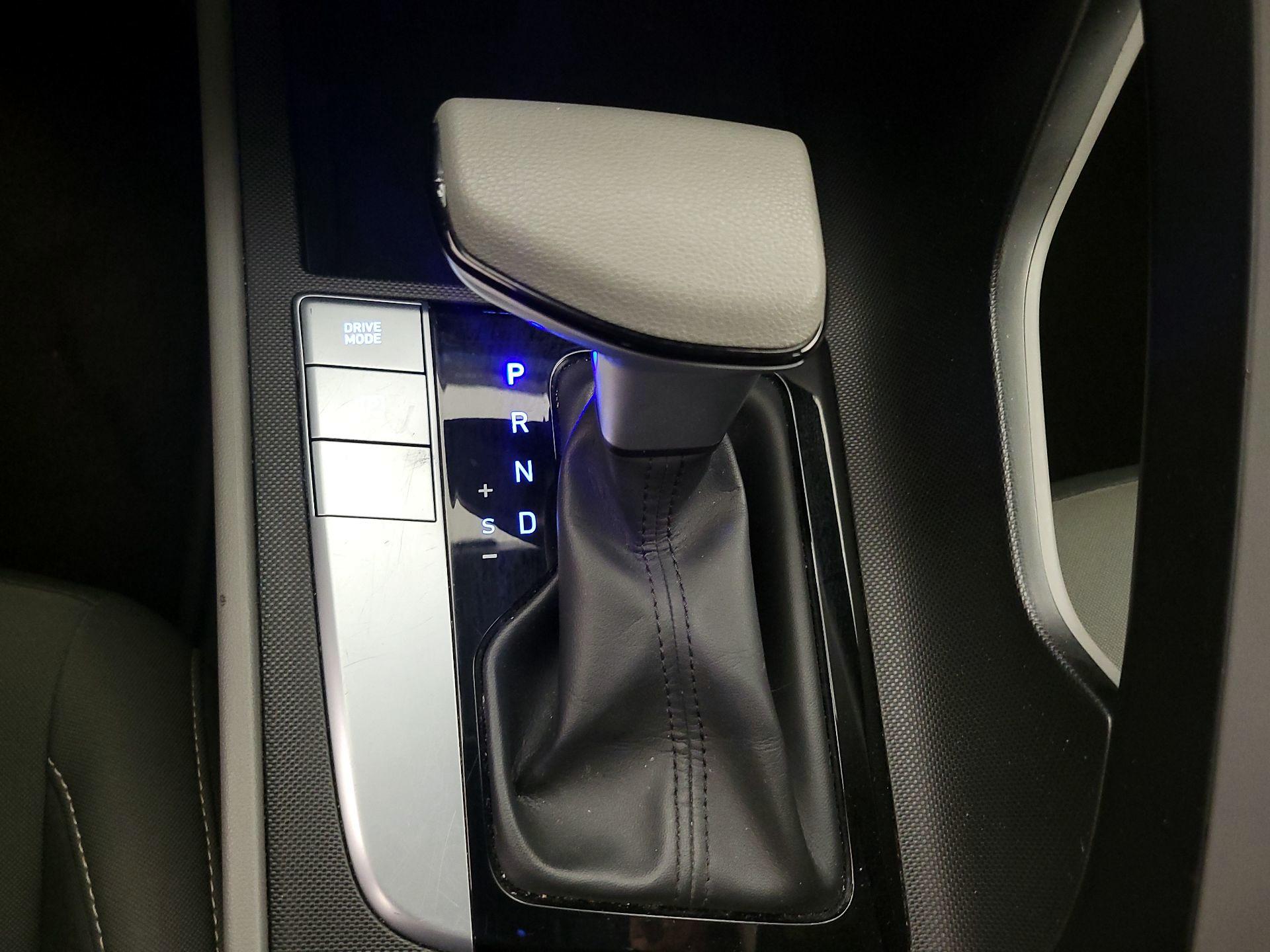 Thumbnail: 2024 Hyundai Elantra - 18