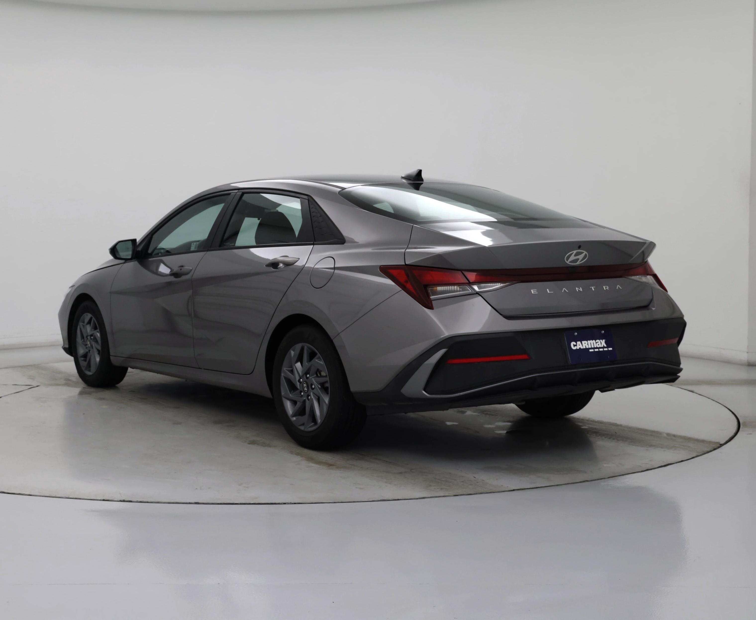 Thumbnail: 2024 Hyundai Elantra - 2