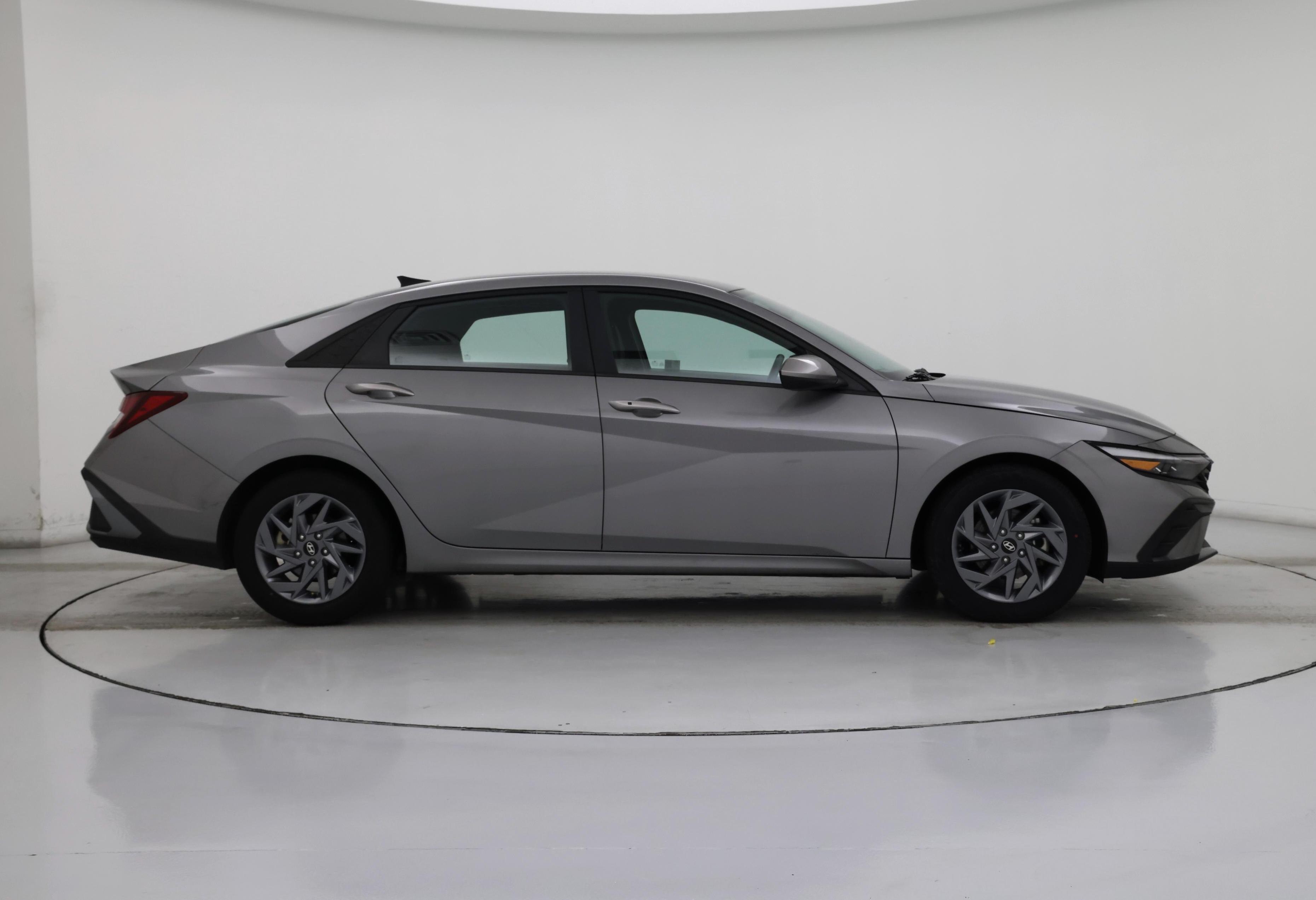 Thumbnail: 2024 Hyundai Elantra - 7